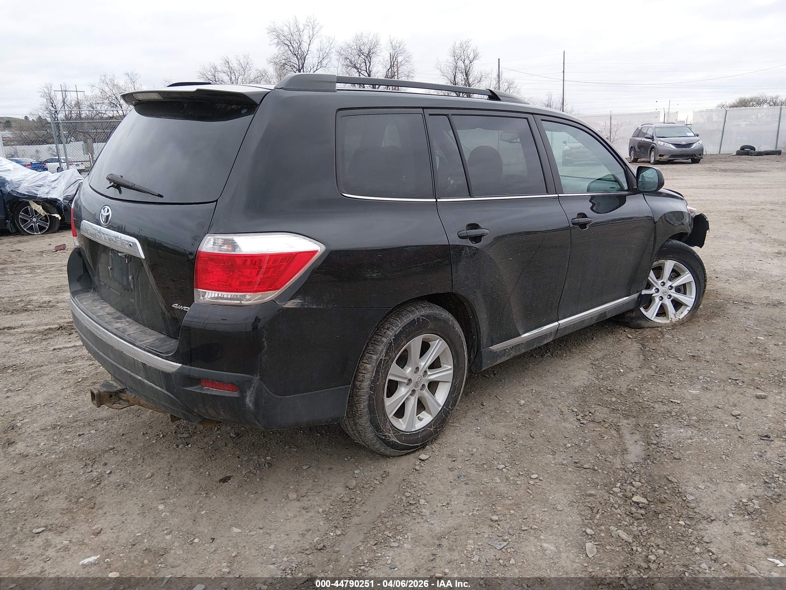 TOYOTA HIGHLANDER image 4