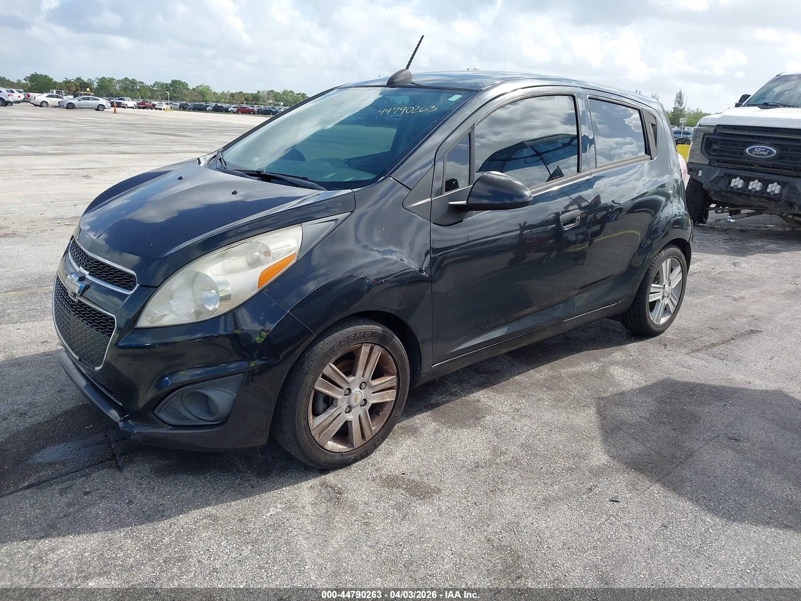 CHEVROLET SPARK image 2
