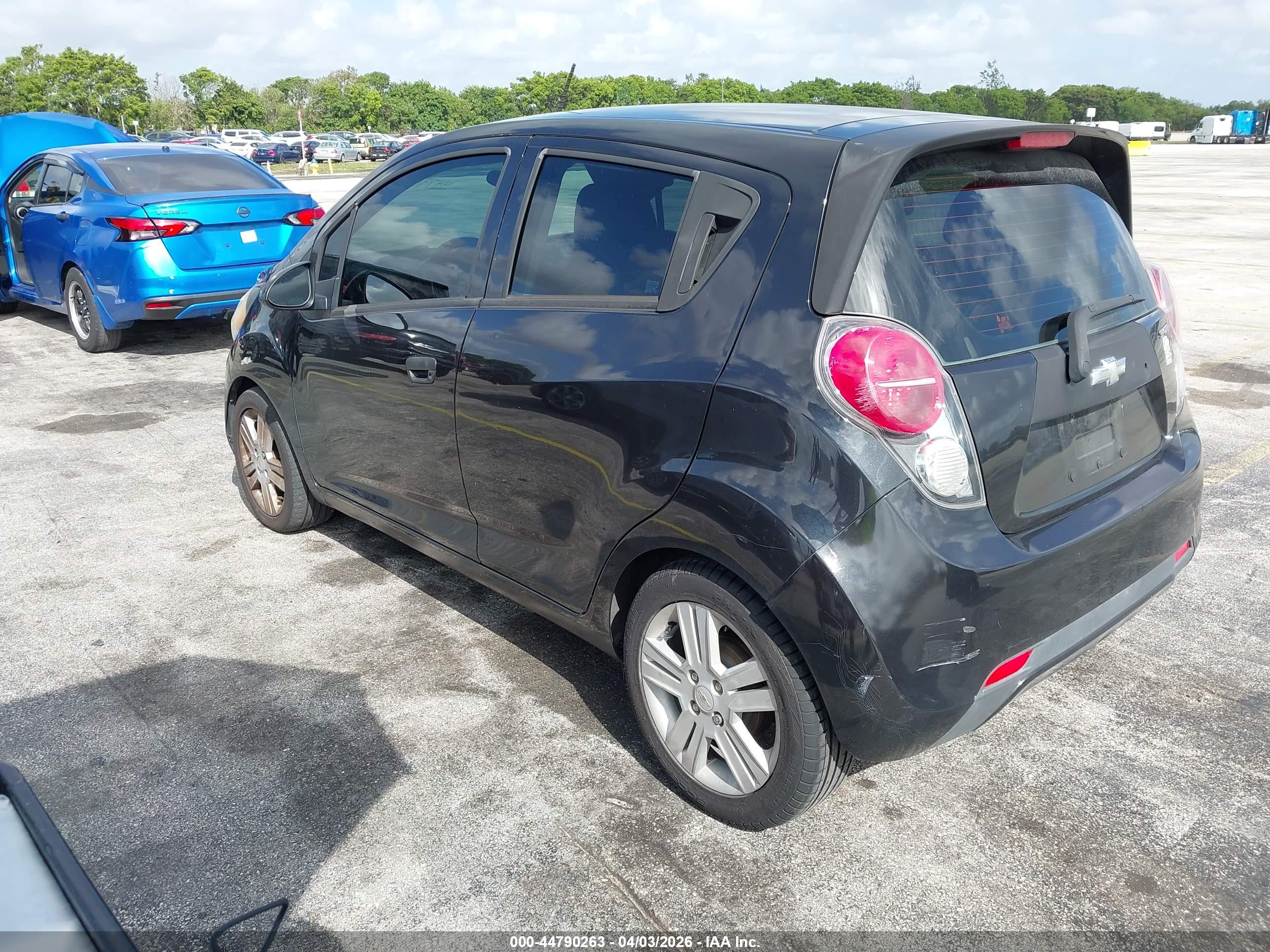 CHEVROLET SPARK image 3