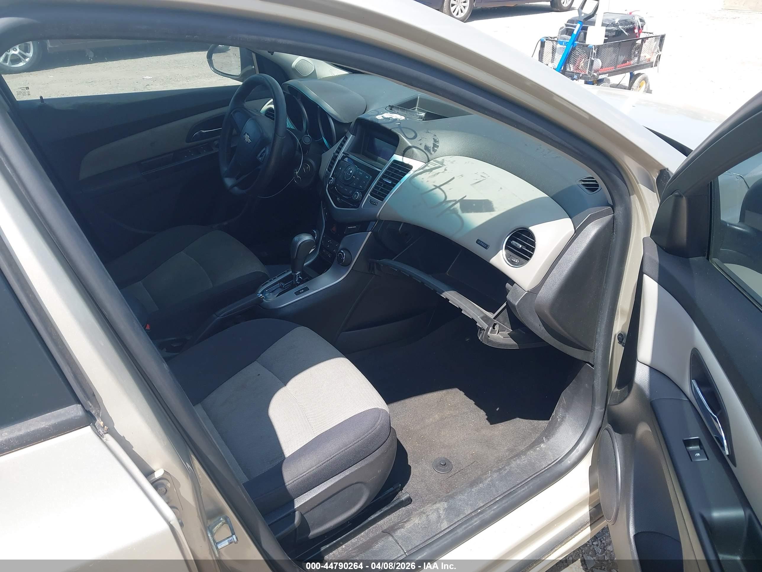 CHEVROLET CRUZE image 5