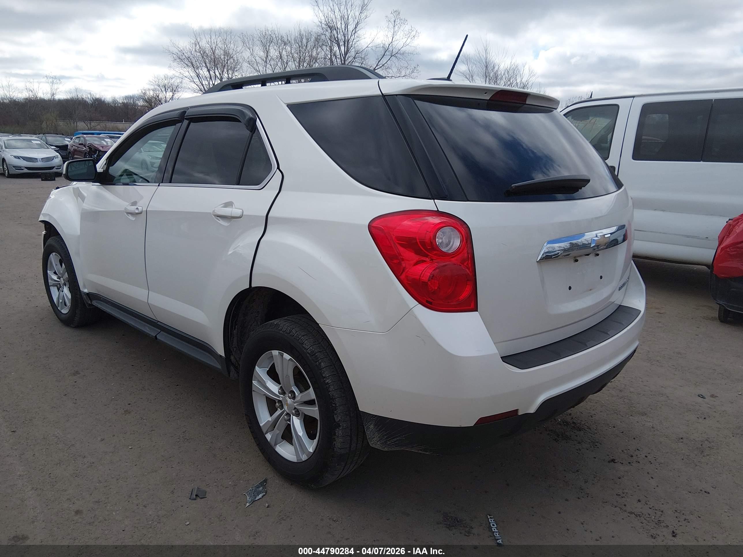 CHEVROLET EQUINOX image 3