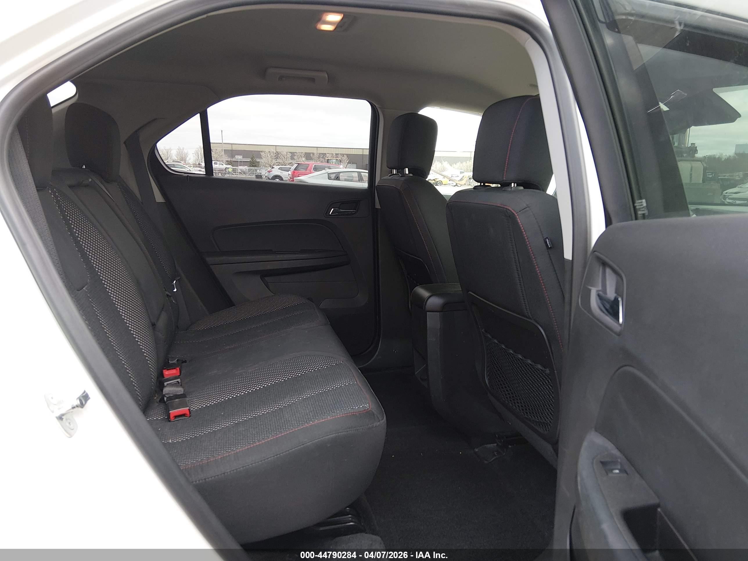CHEVROLET EQUINOX image 8