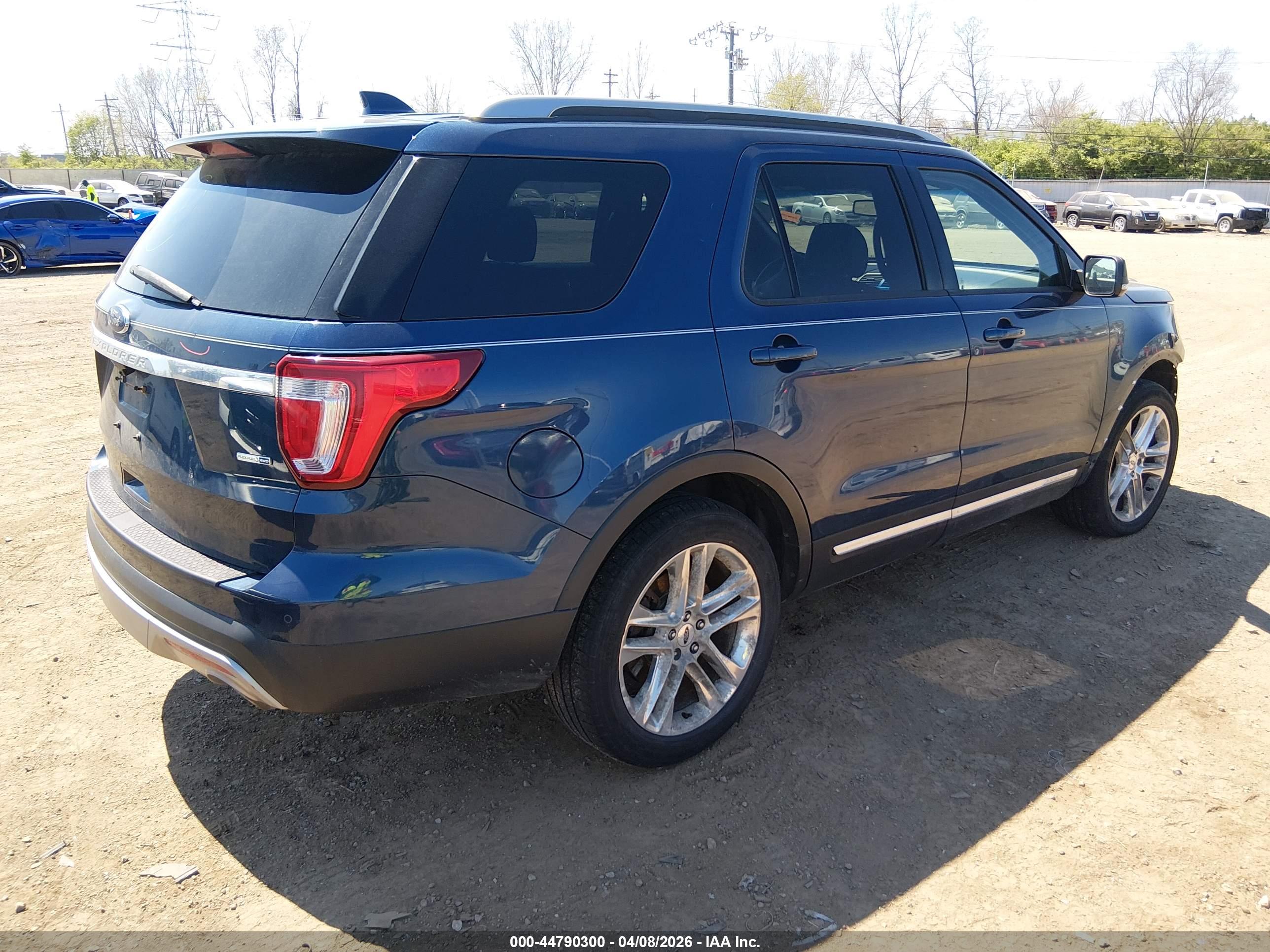 FORD EXPLORER image 4