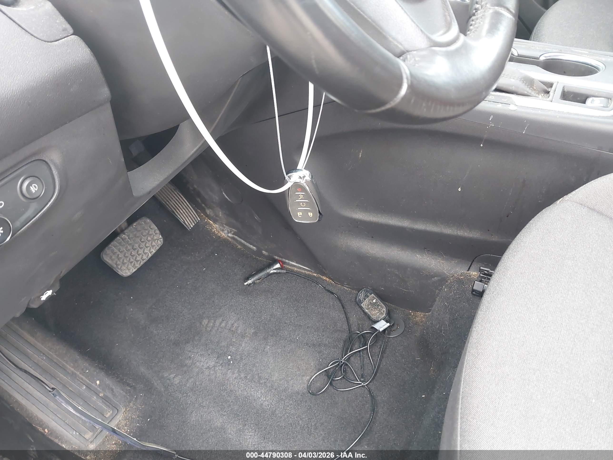 CHEVROLET EQUINOX image 11