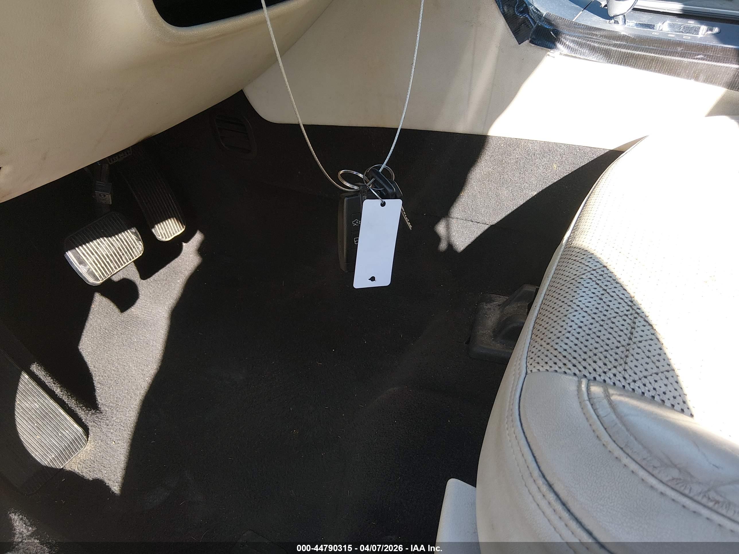 LINCOLN MKS image 11