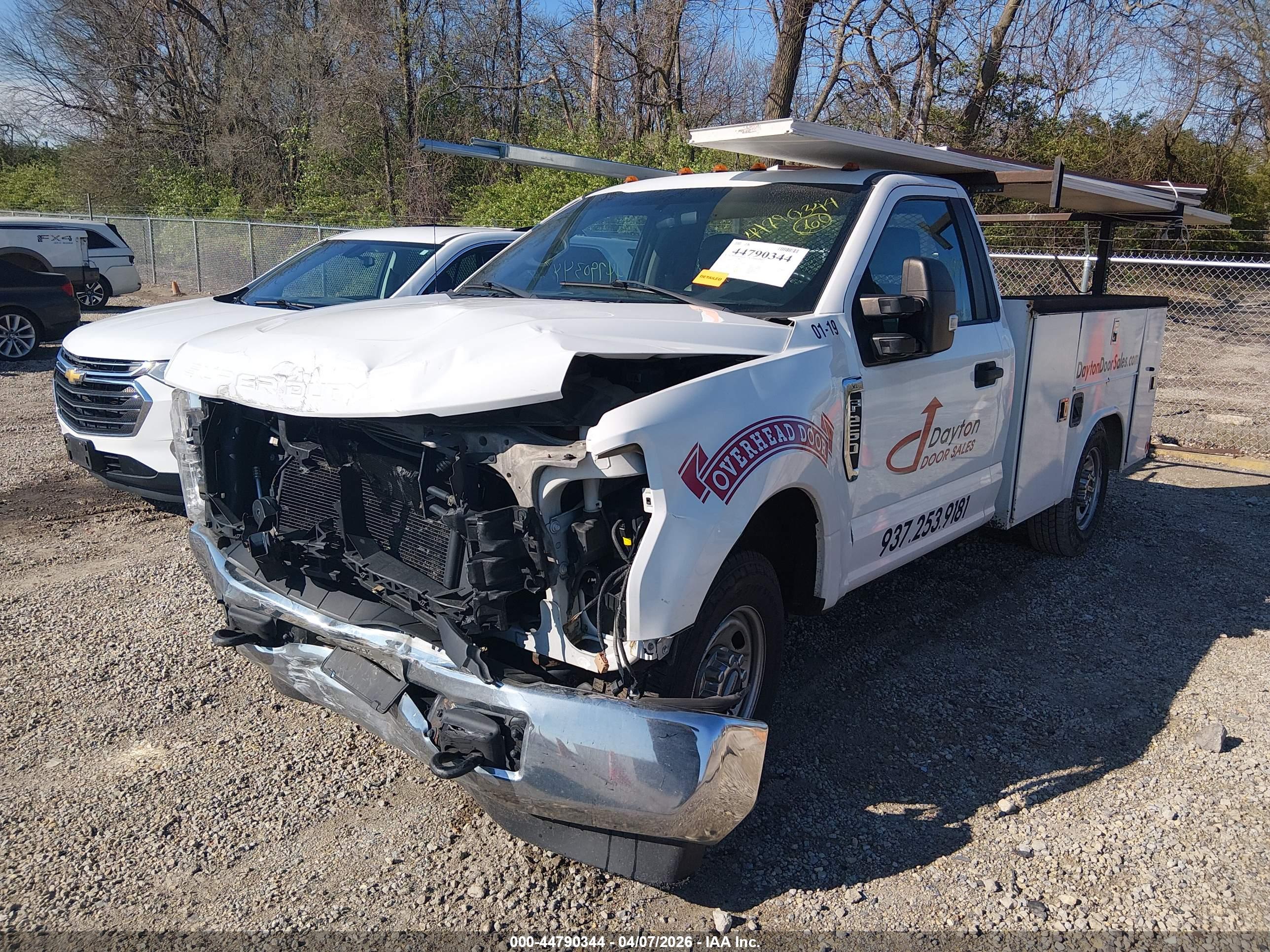 FORD F-250 image 2