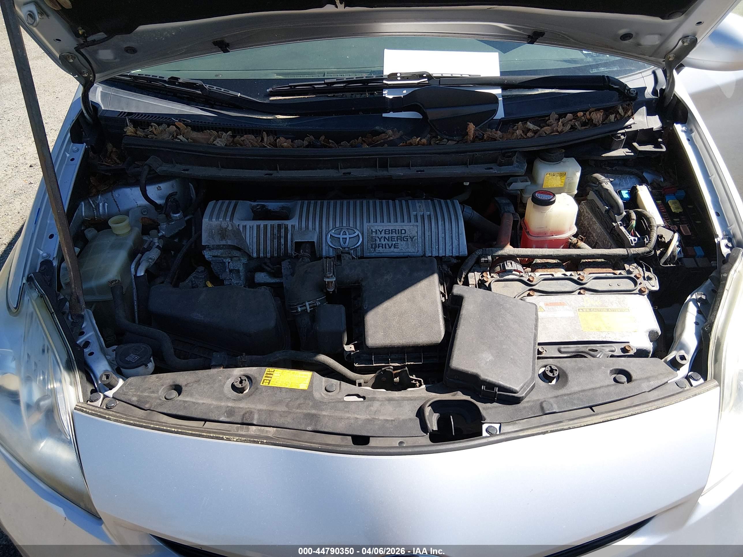TOYOTA PRIUS image 10