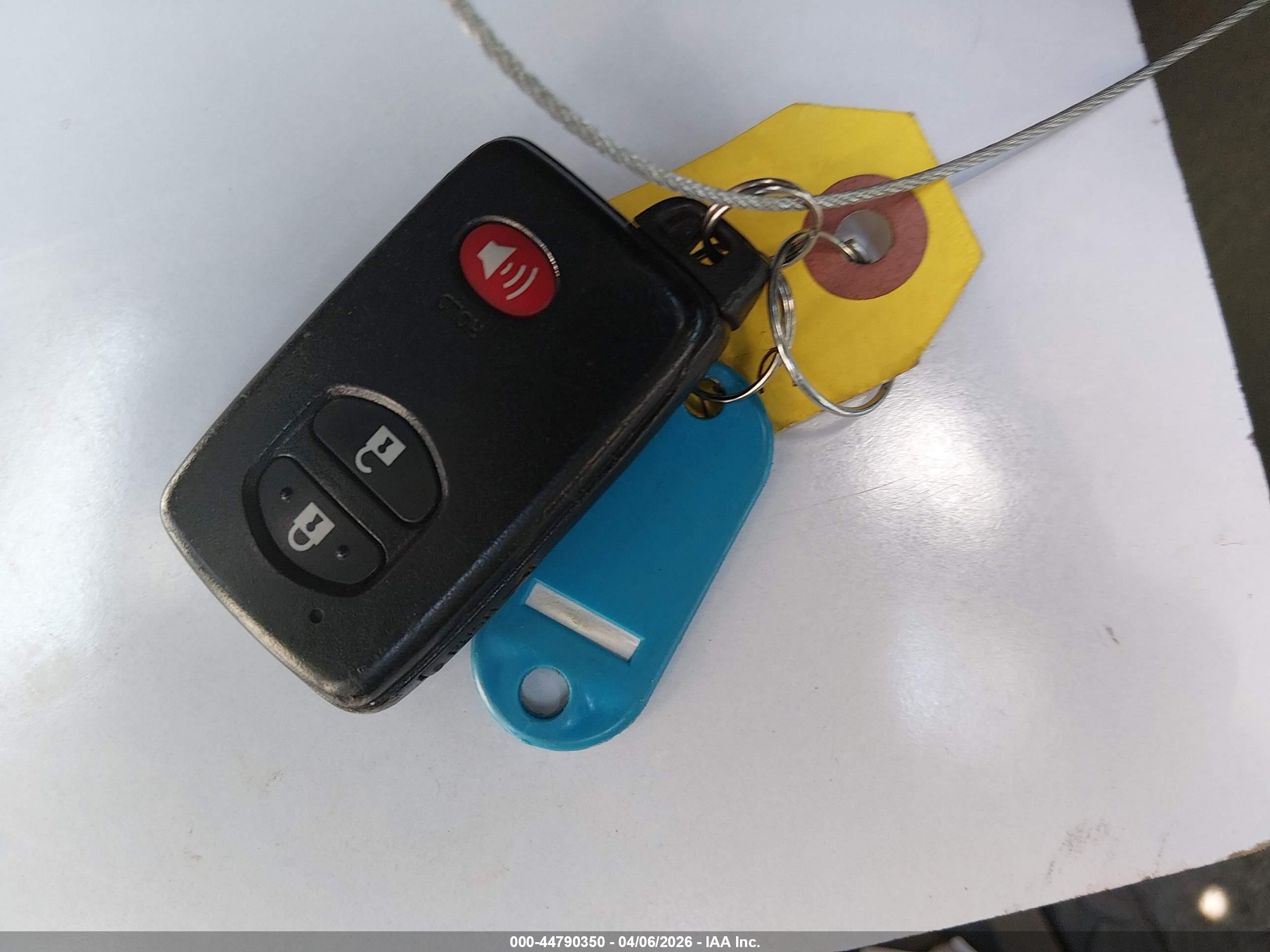 TOYOTA PRIUS image 11