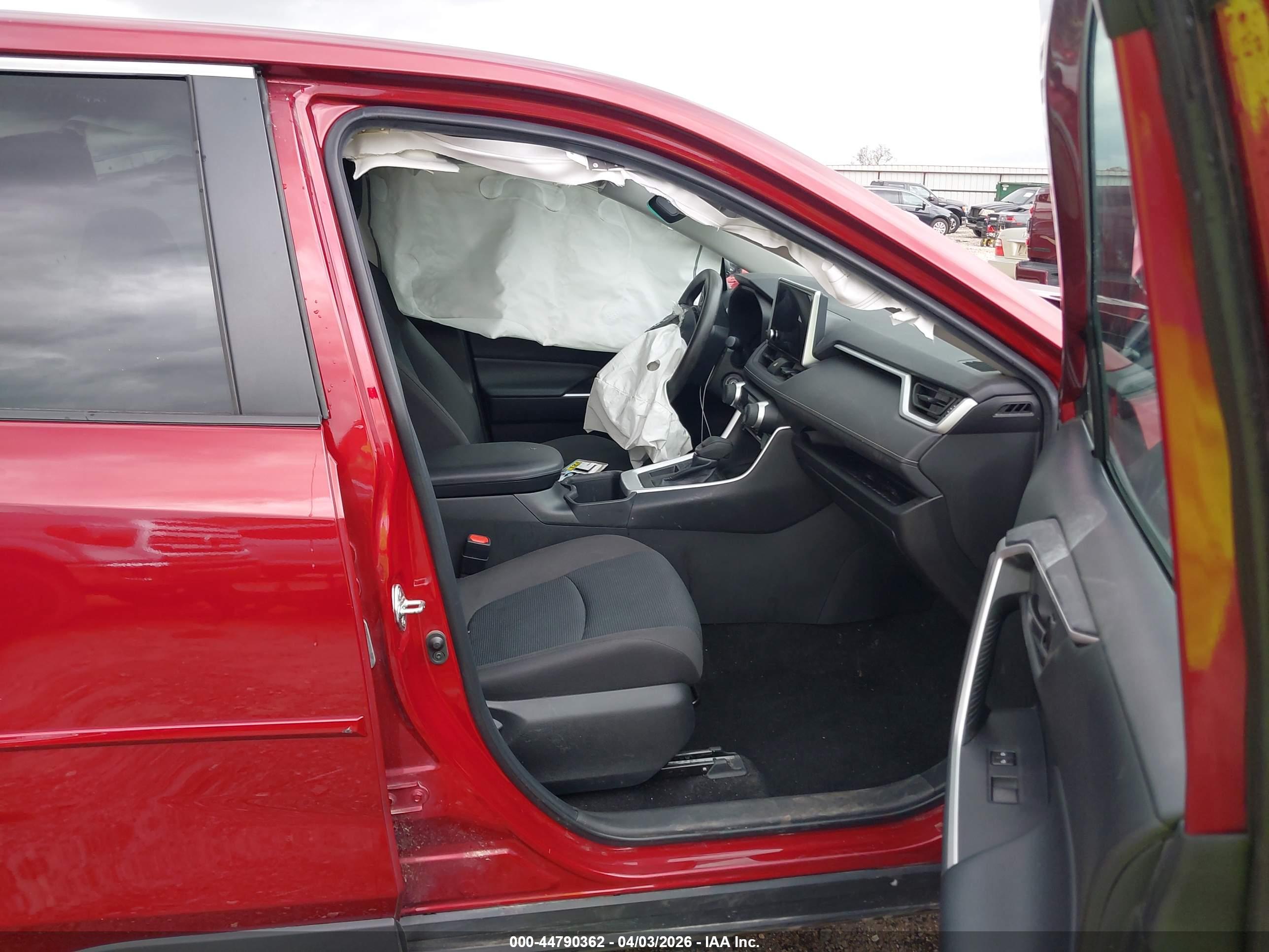 TOYOTA RAV4 image 5