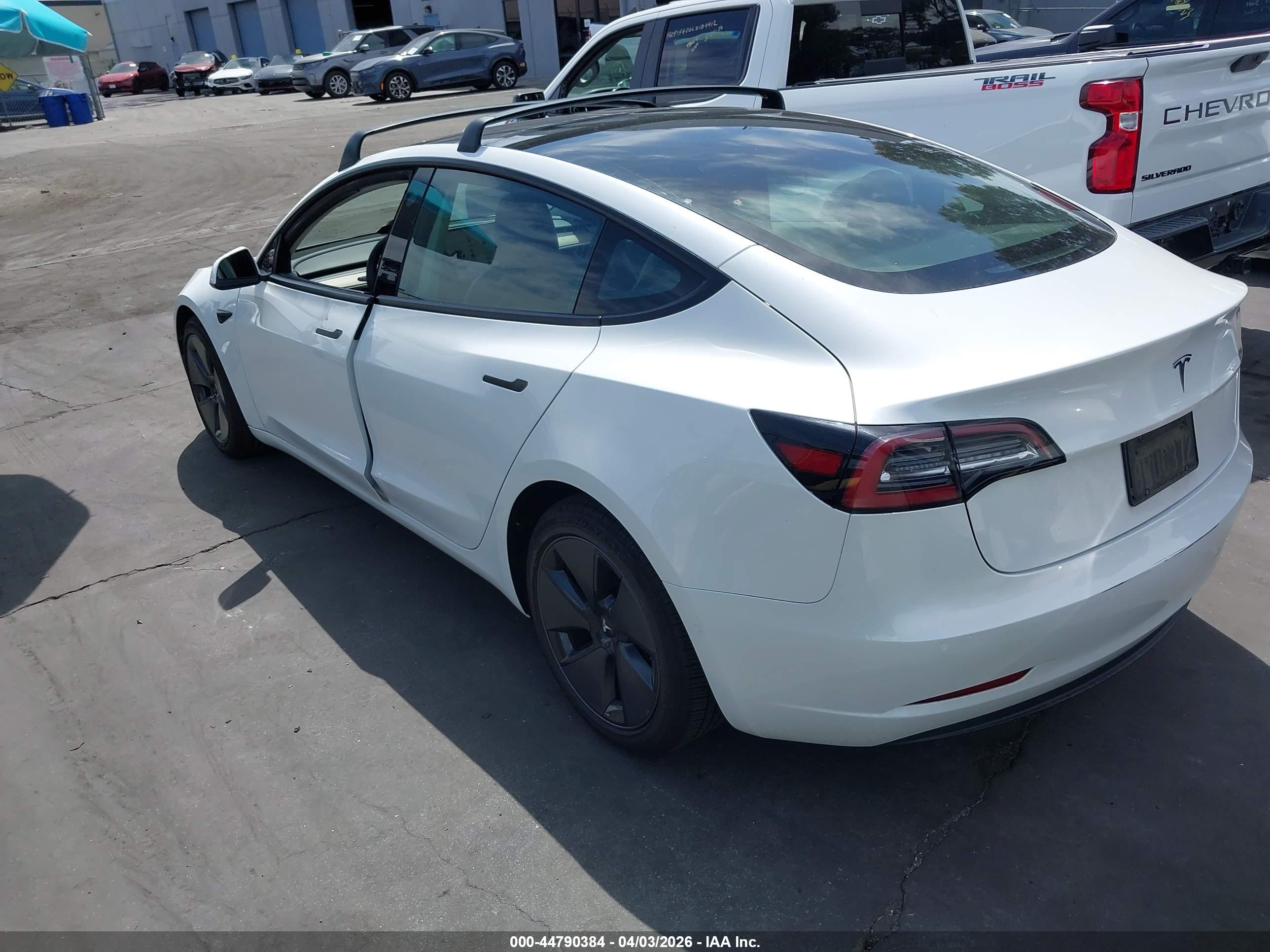 TESLA MODEL image 3