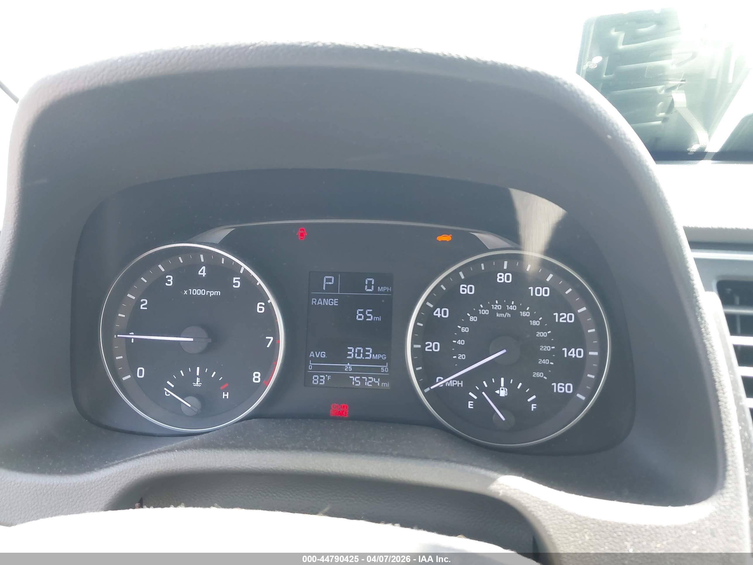 HYUNDAI ELANTRA image 7