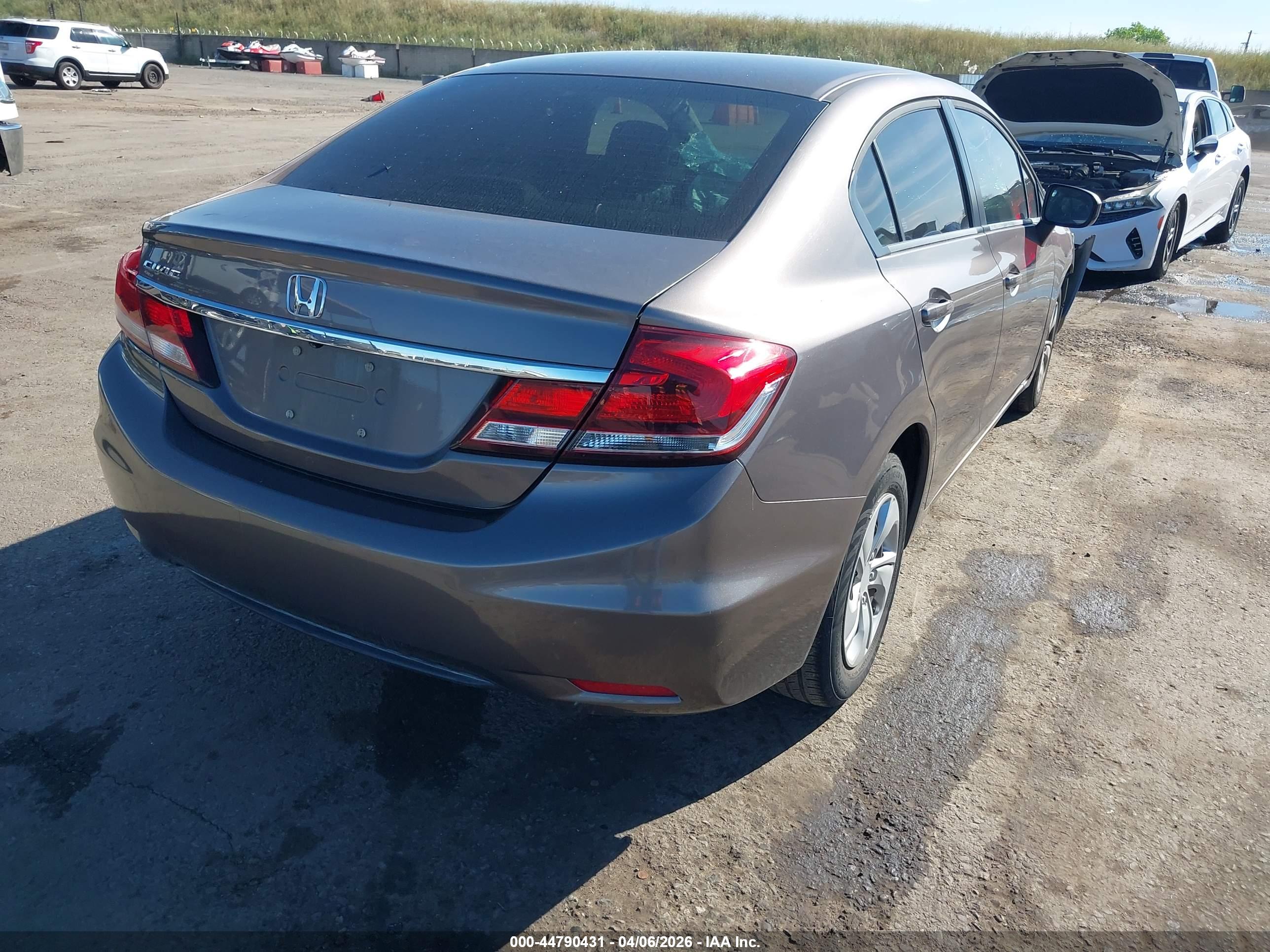 HONDA CIVIC image 4