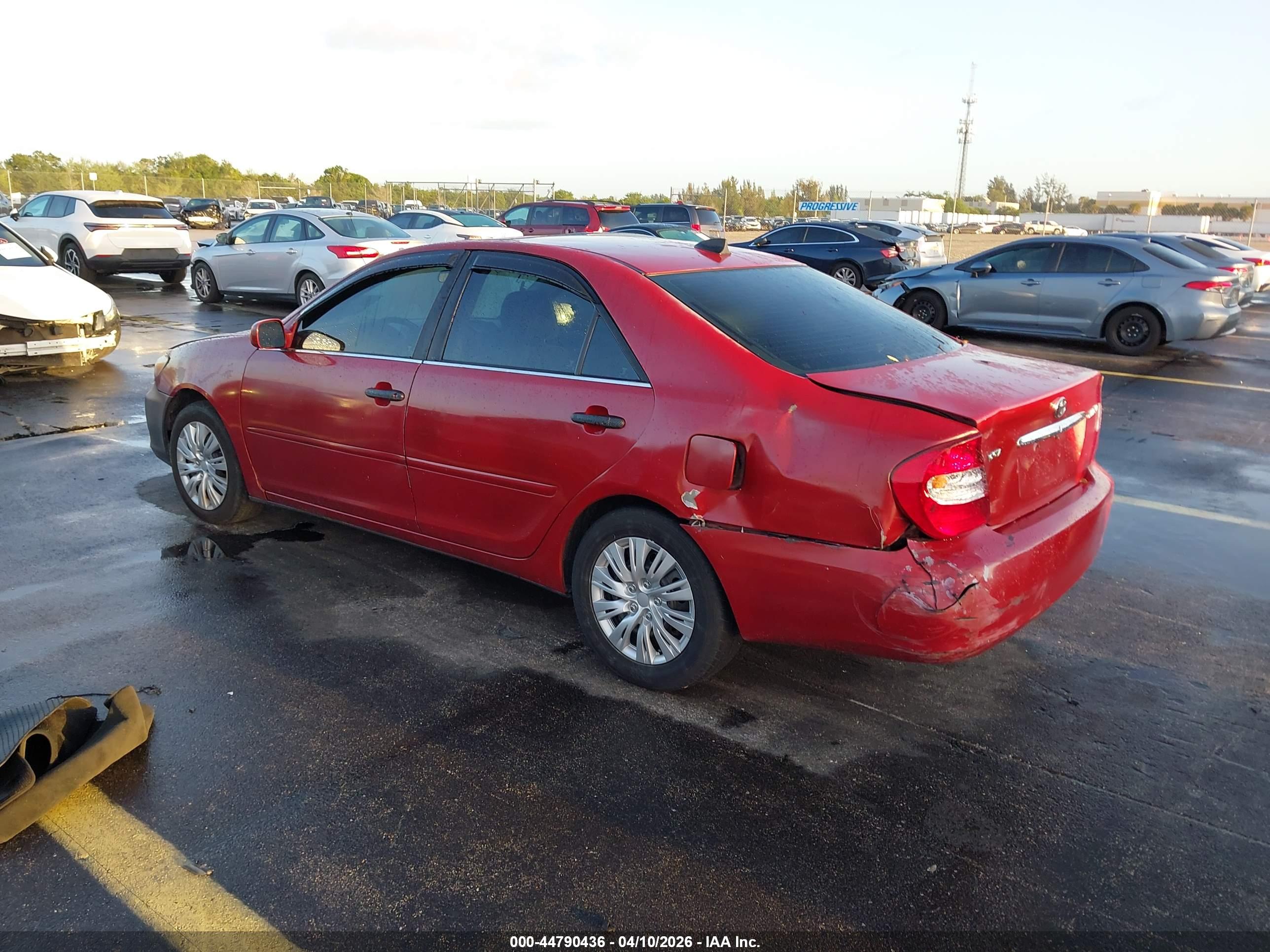 TOYOTA CAMRY image 3