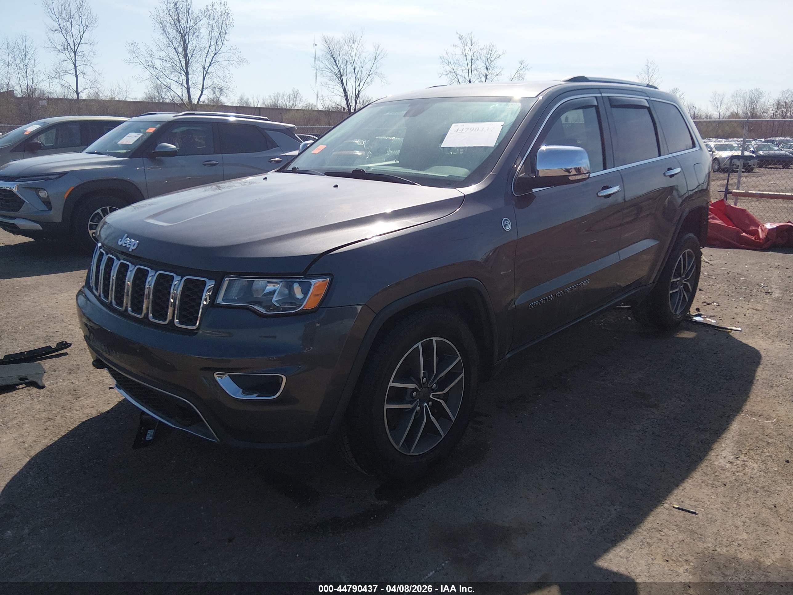 JEEP GRAND image 2