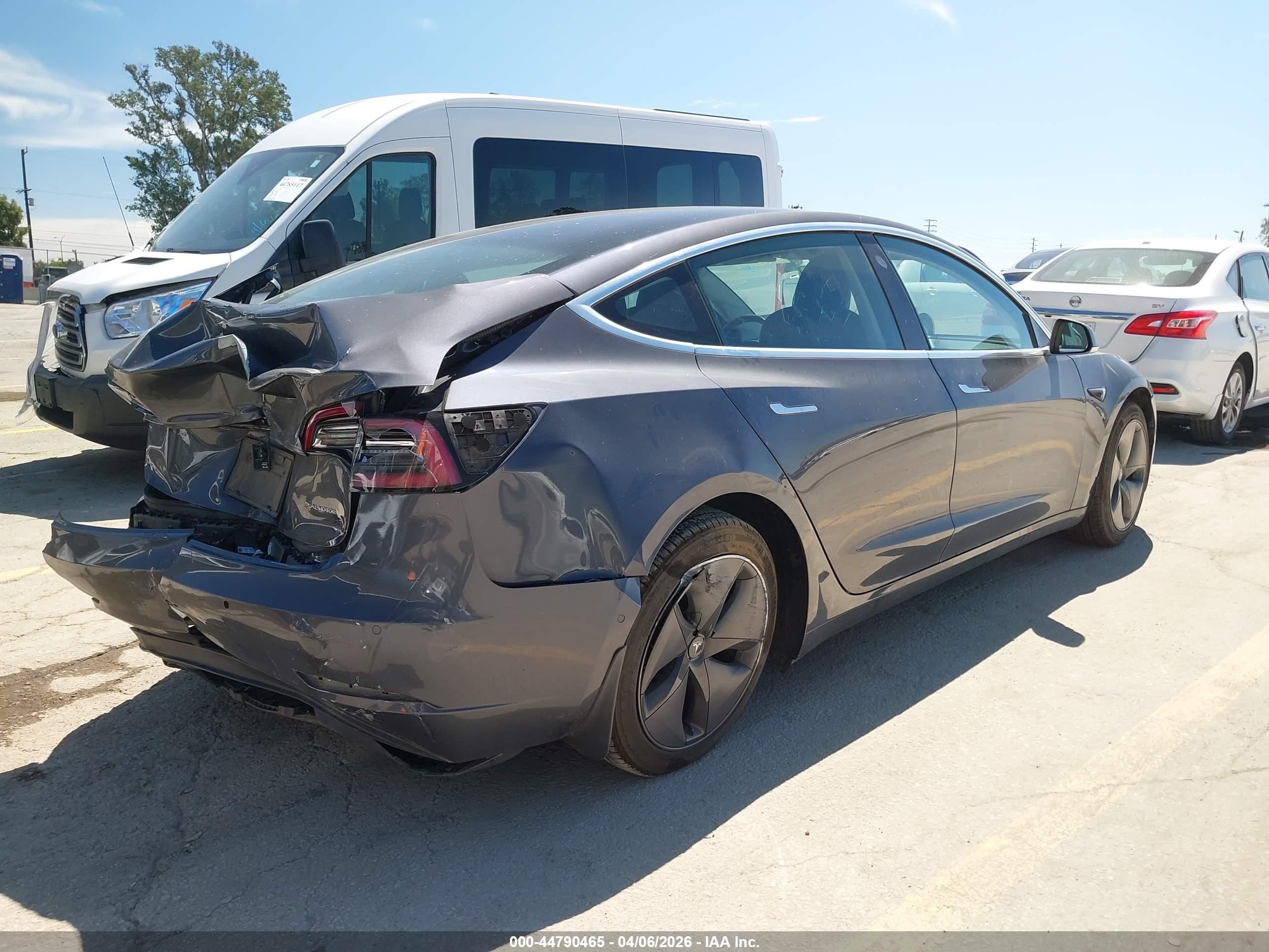 TESLA MODEL image 4