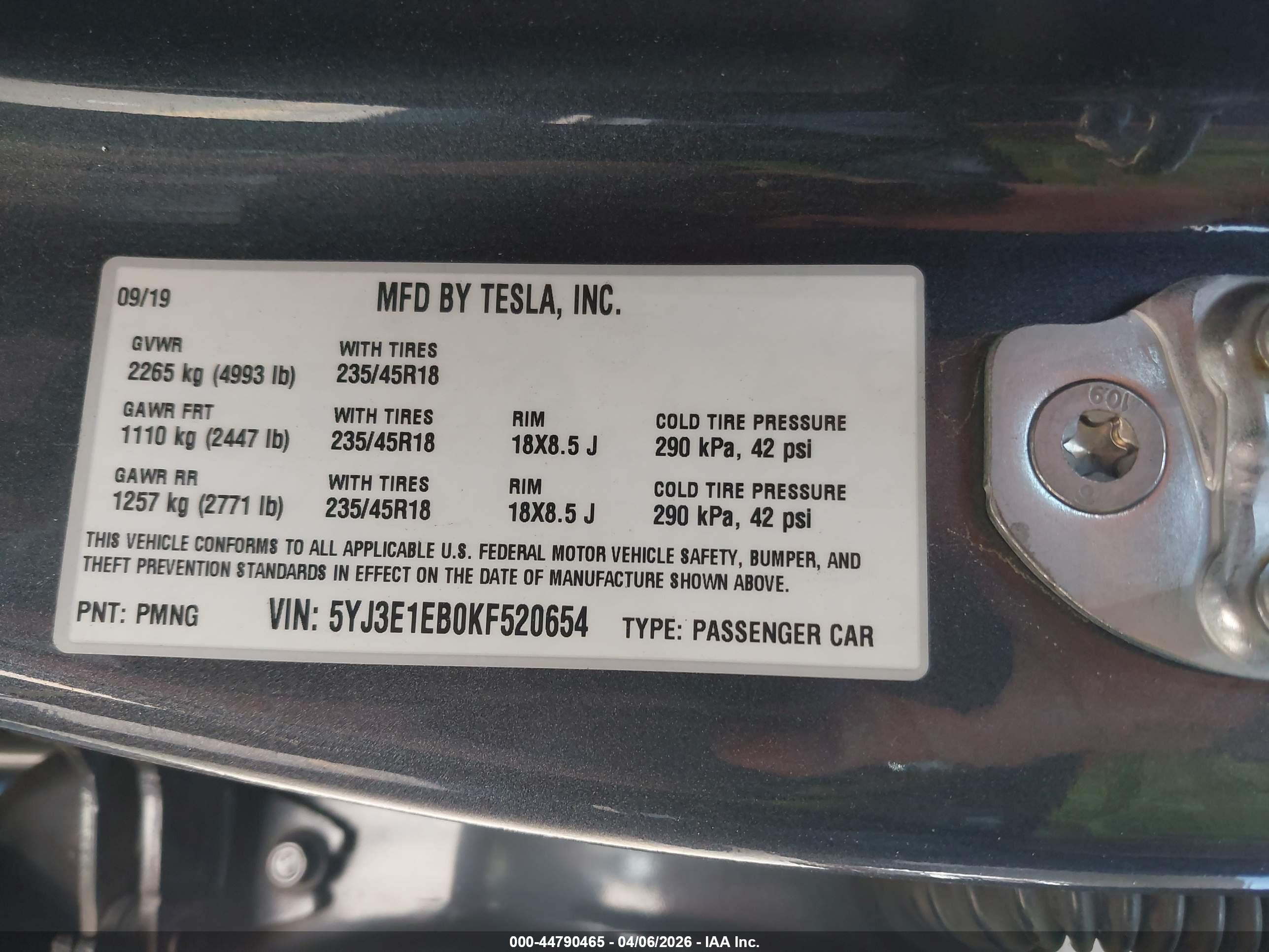 TESLA MODEL image 9