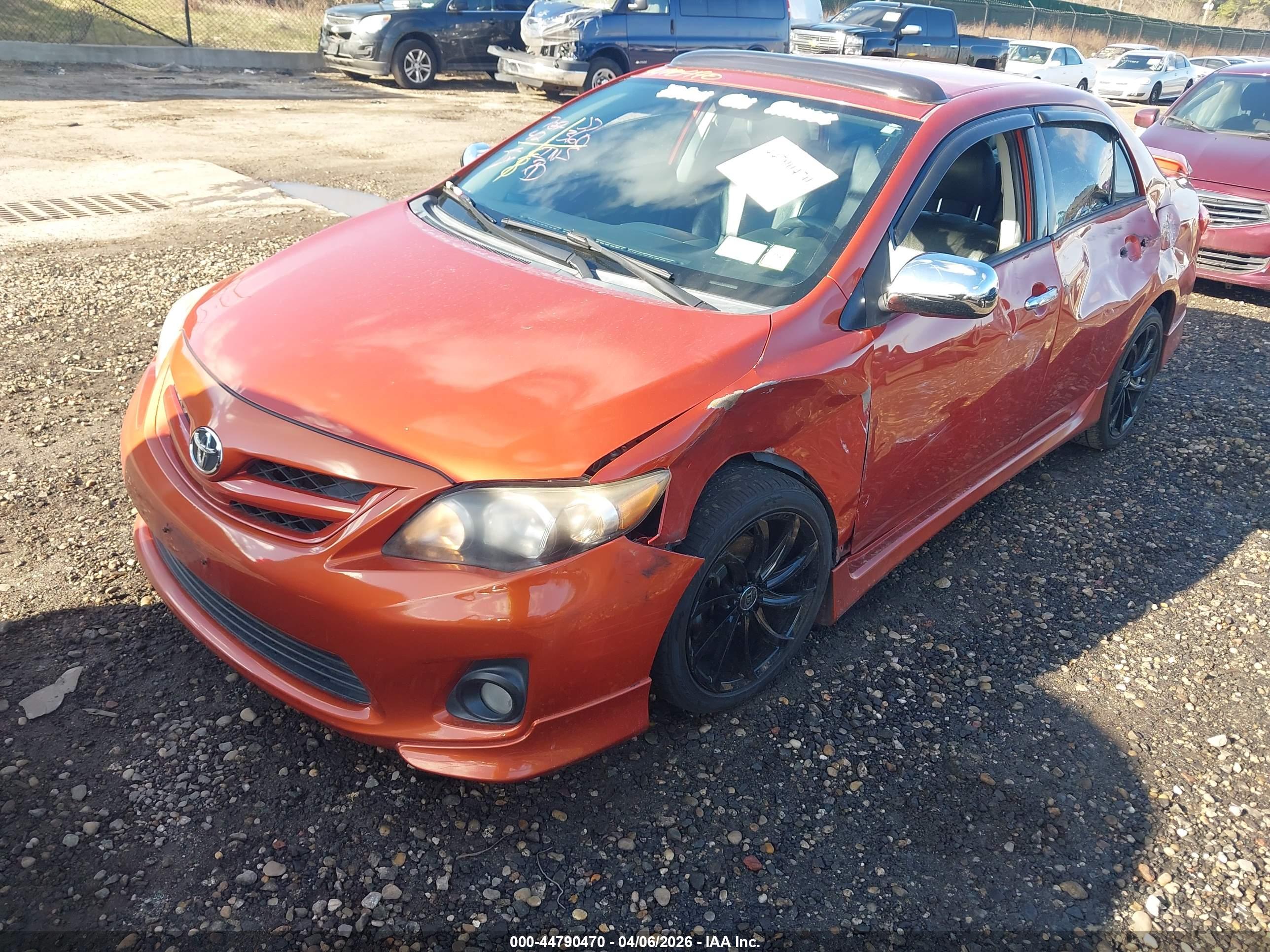TOYOTA COROLLA image 2