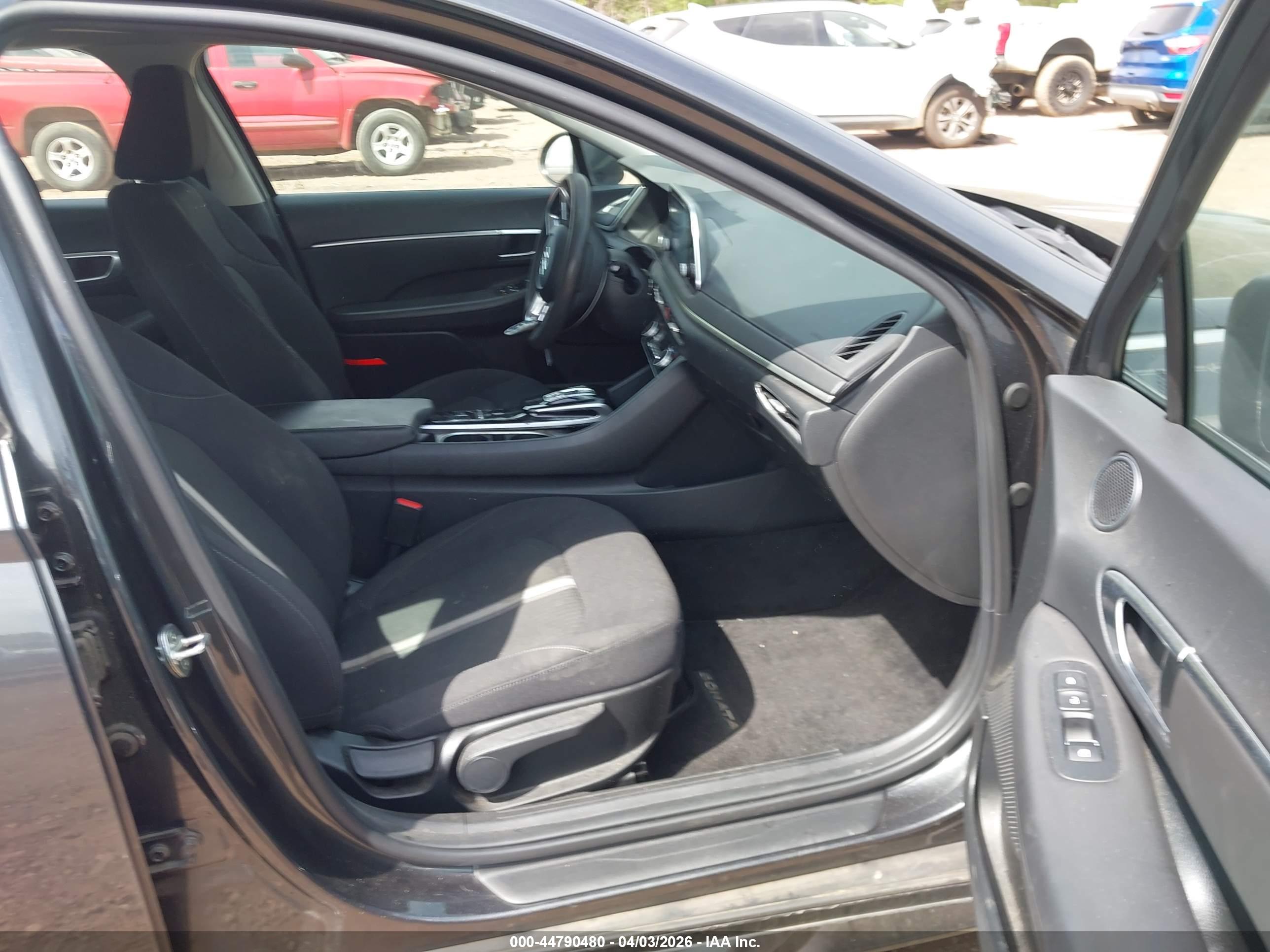 HYUNDAI SONATA image 5