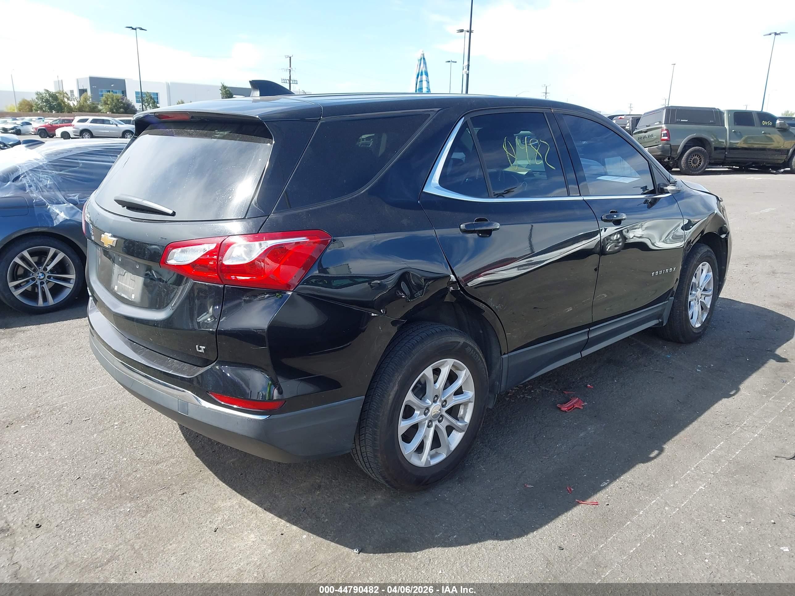CHEVROLET EQUINOX image 4