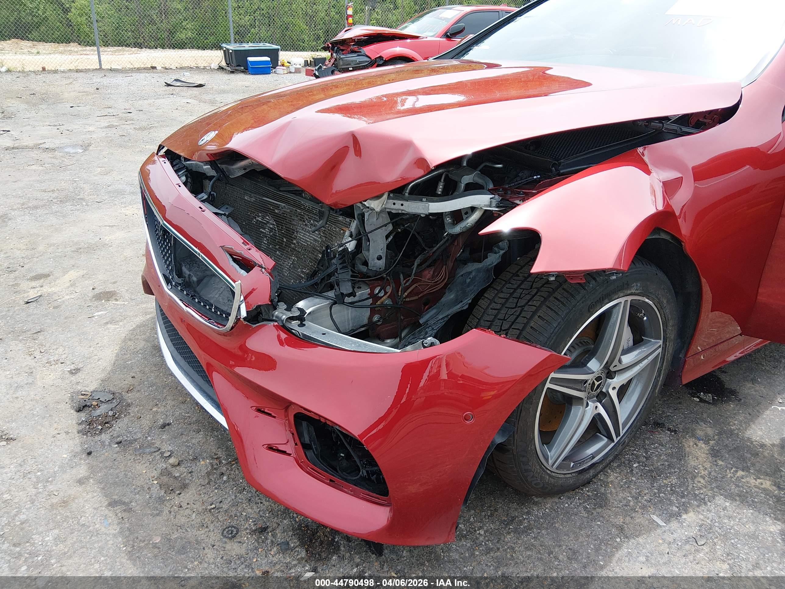 MERCEDES-BENZ E image 6