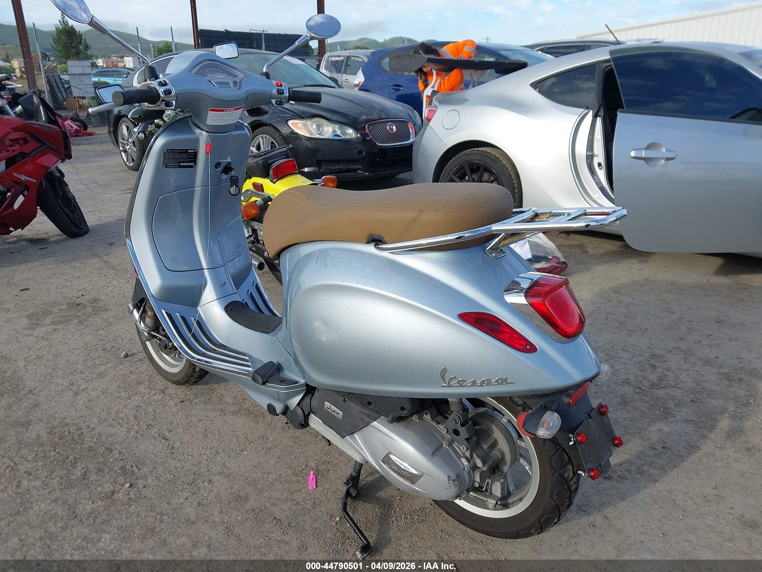 VESPA PRIMAVERA/SPRINT image 3
