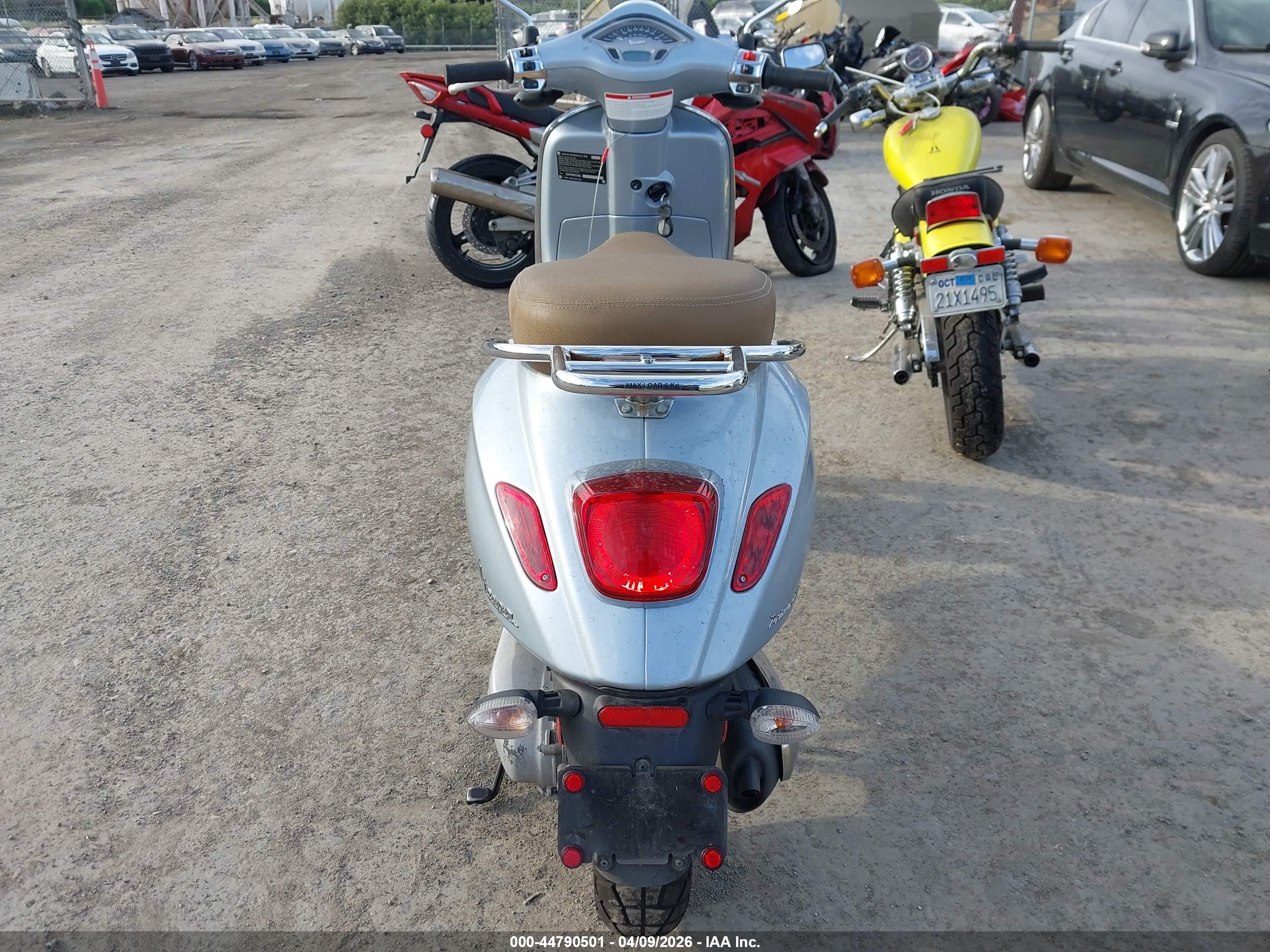 VESPA PRIMAVERA/SPRINT image 6