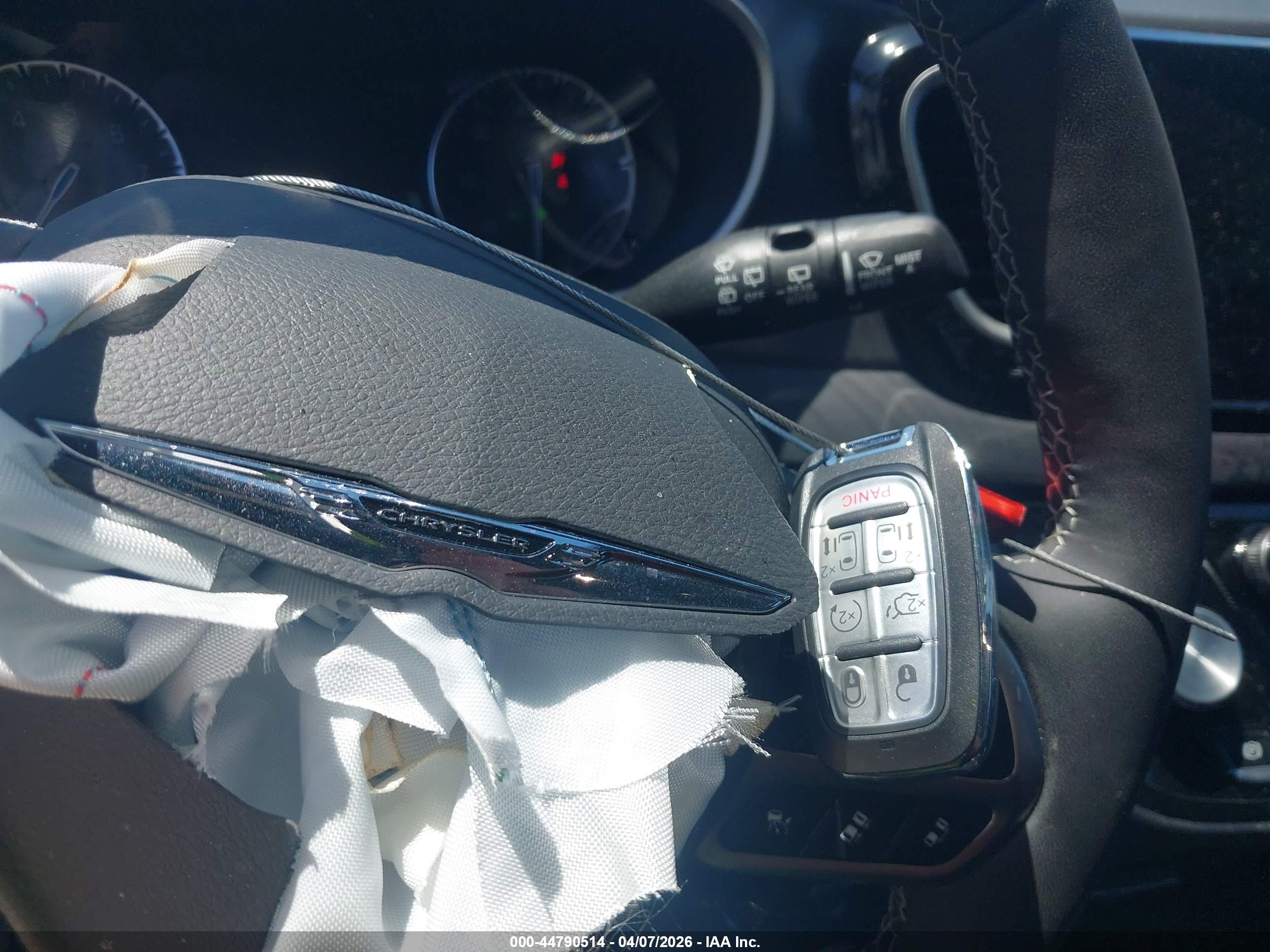 CHRYSLER PACIFICA image 11