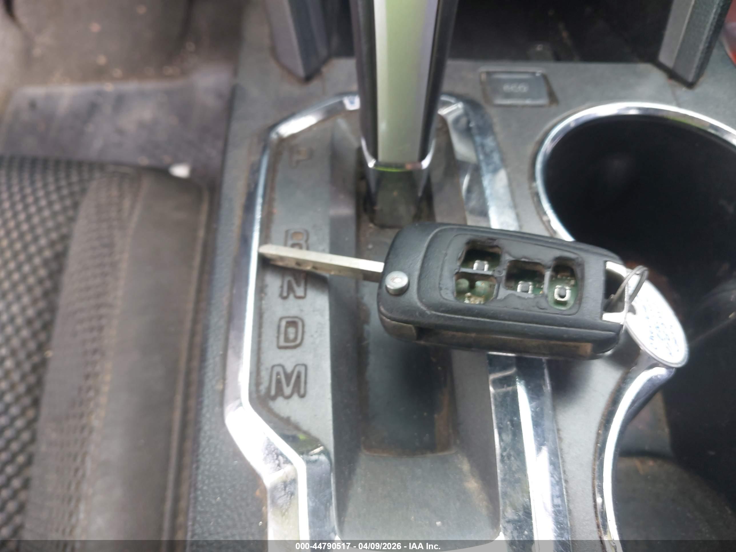 CHEVROLET EQUINOX image 11