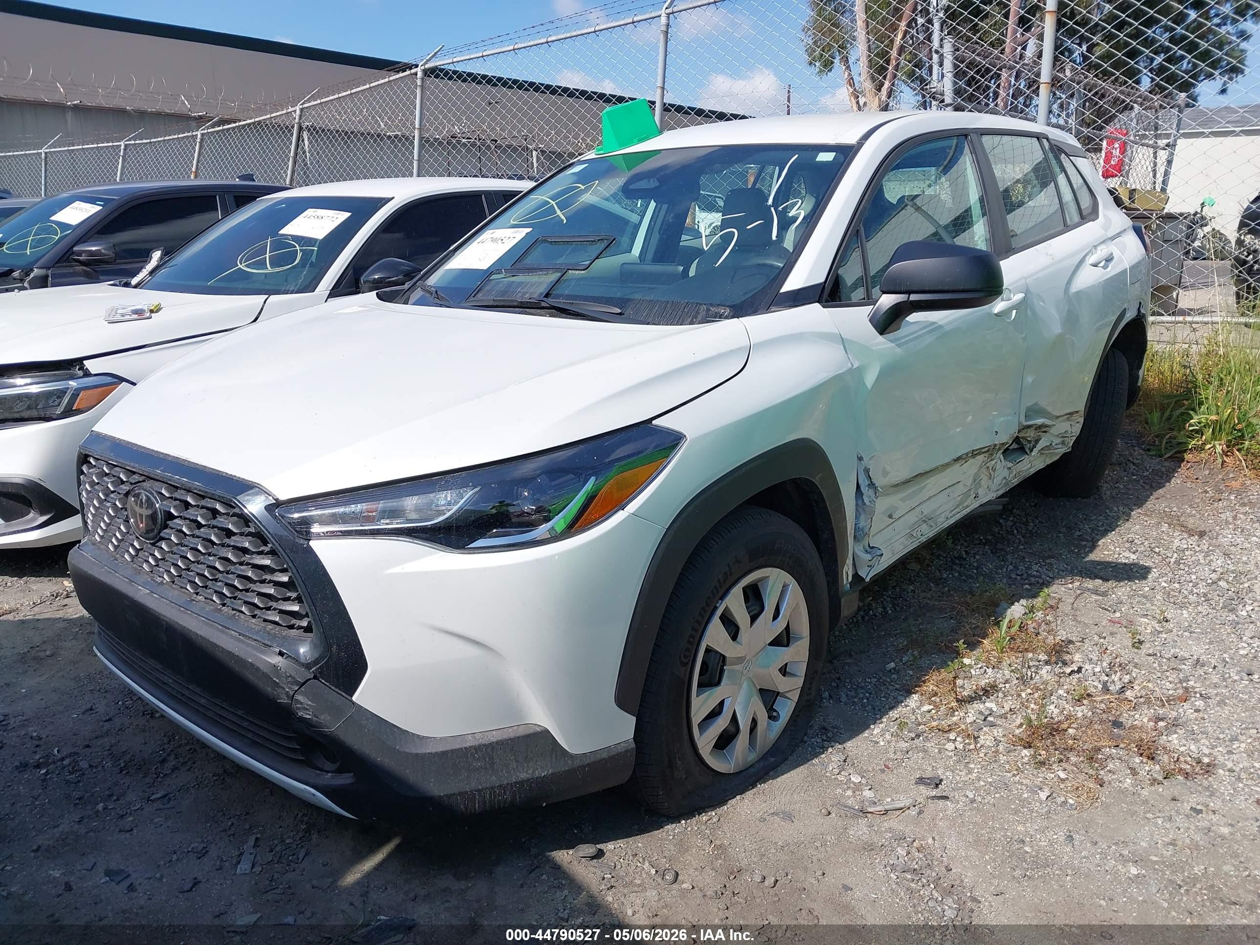 TOYOTA COROLLA image 2
