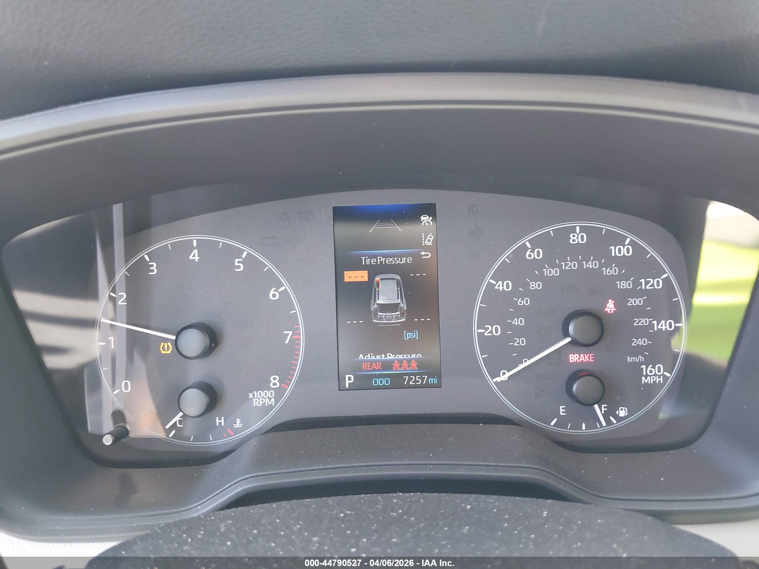 TOYOTA COROLLA image 7