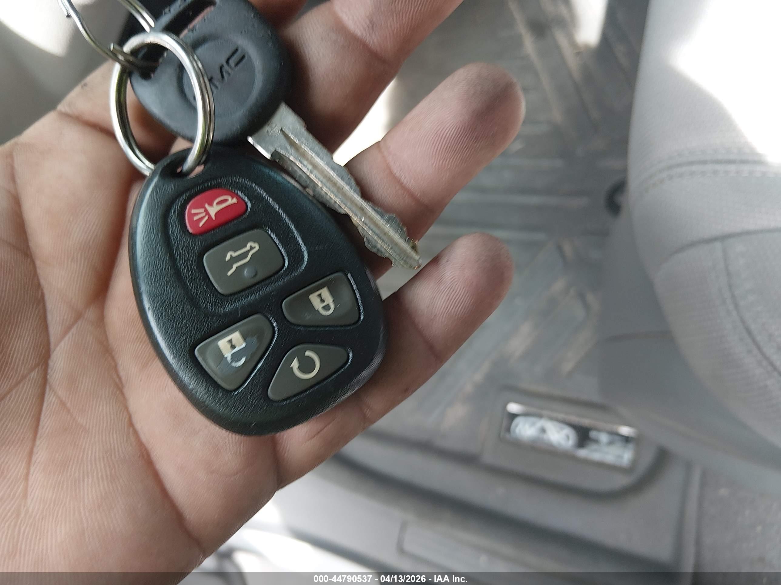 GMC ACADIA image 11