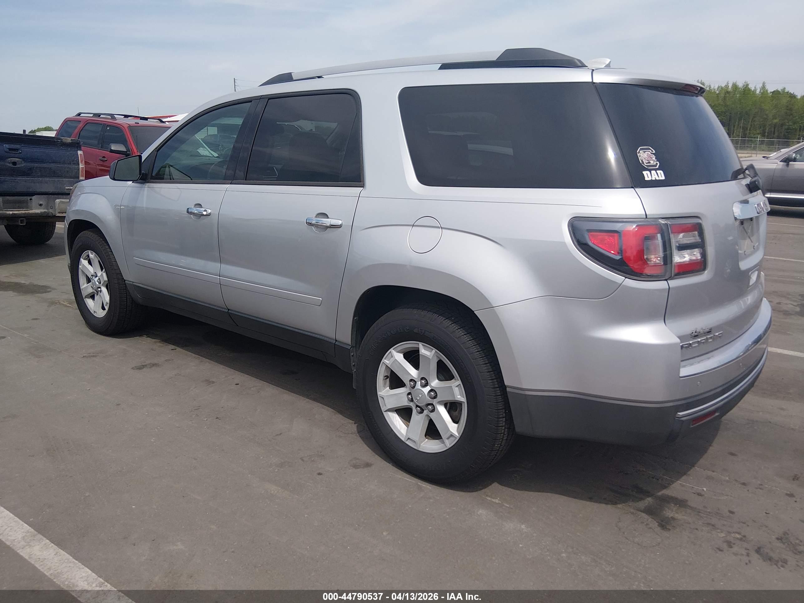 GMC ACADIA image 3