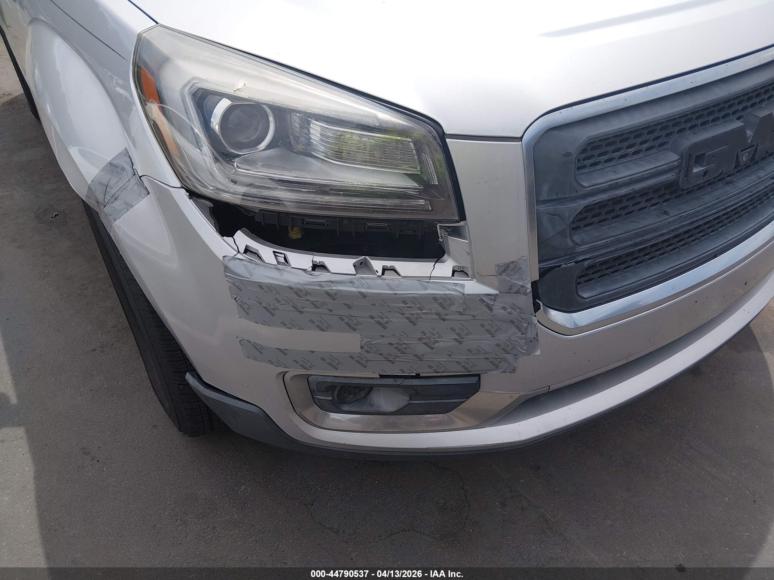 GMC ACADIA image 6