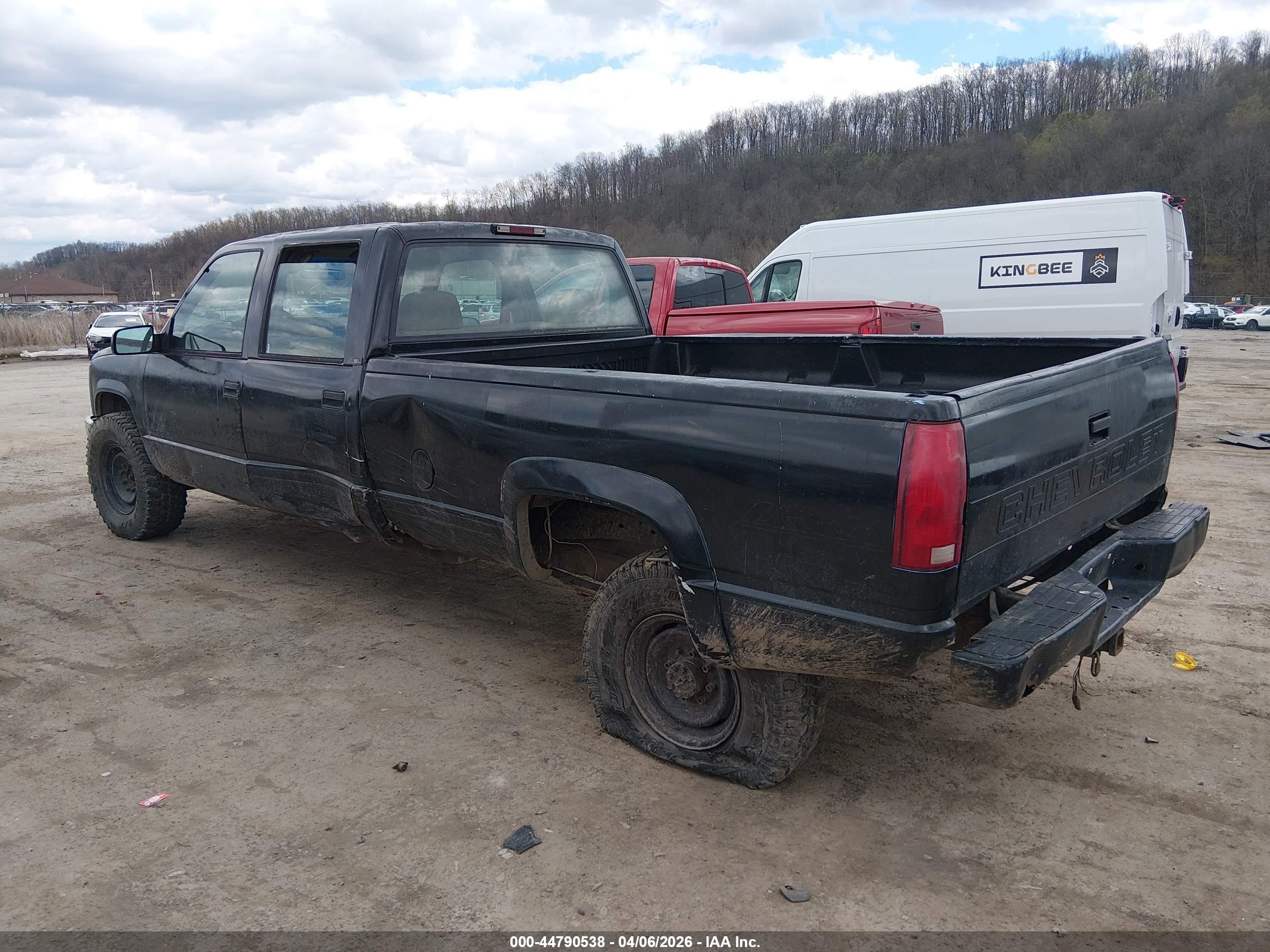 GMC SIERRA image 3