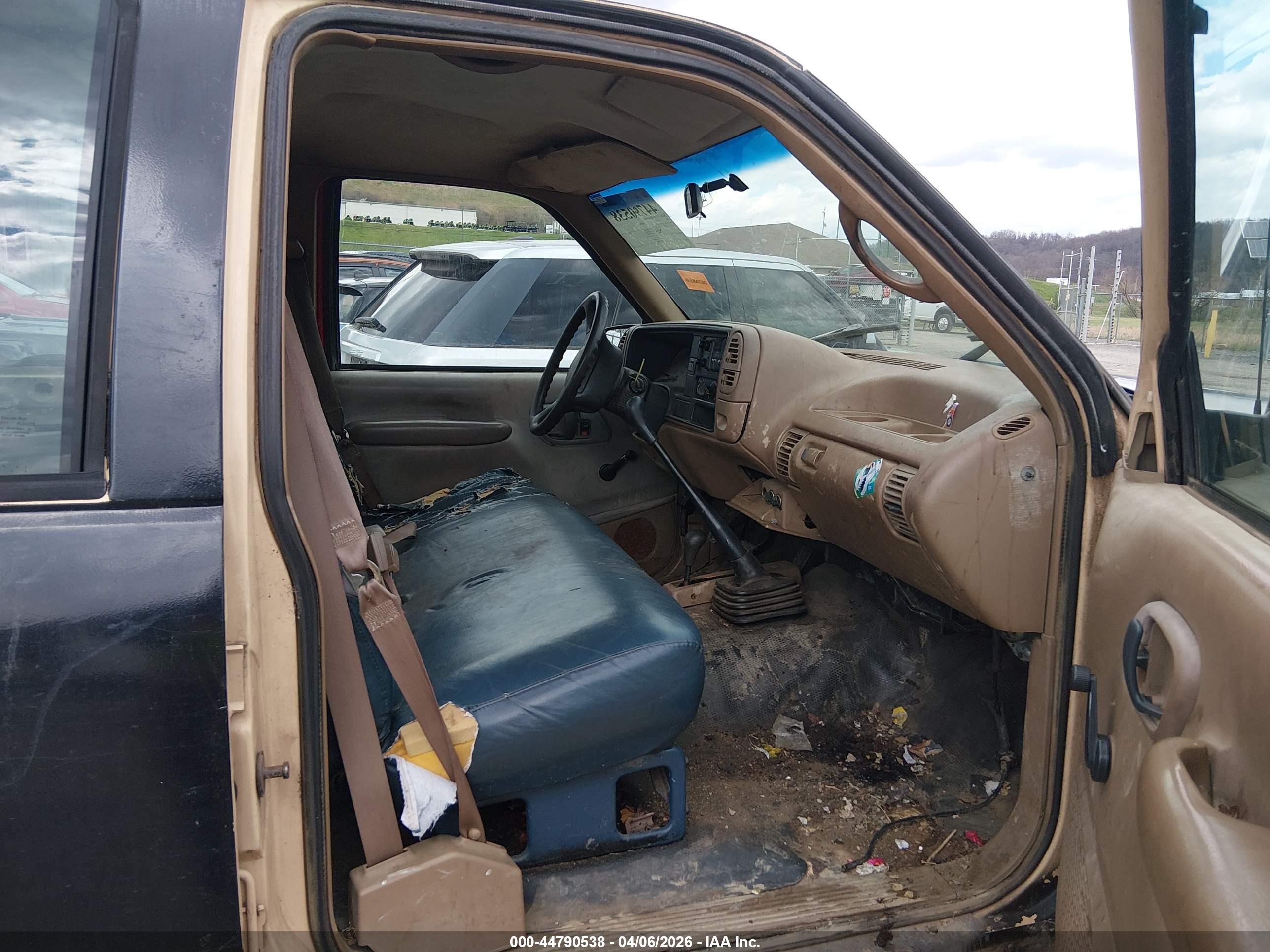GMC SIERRA image 5