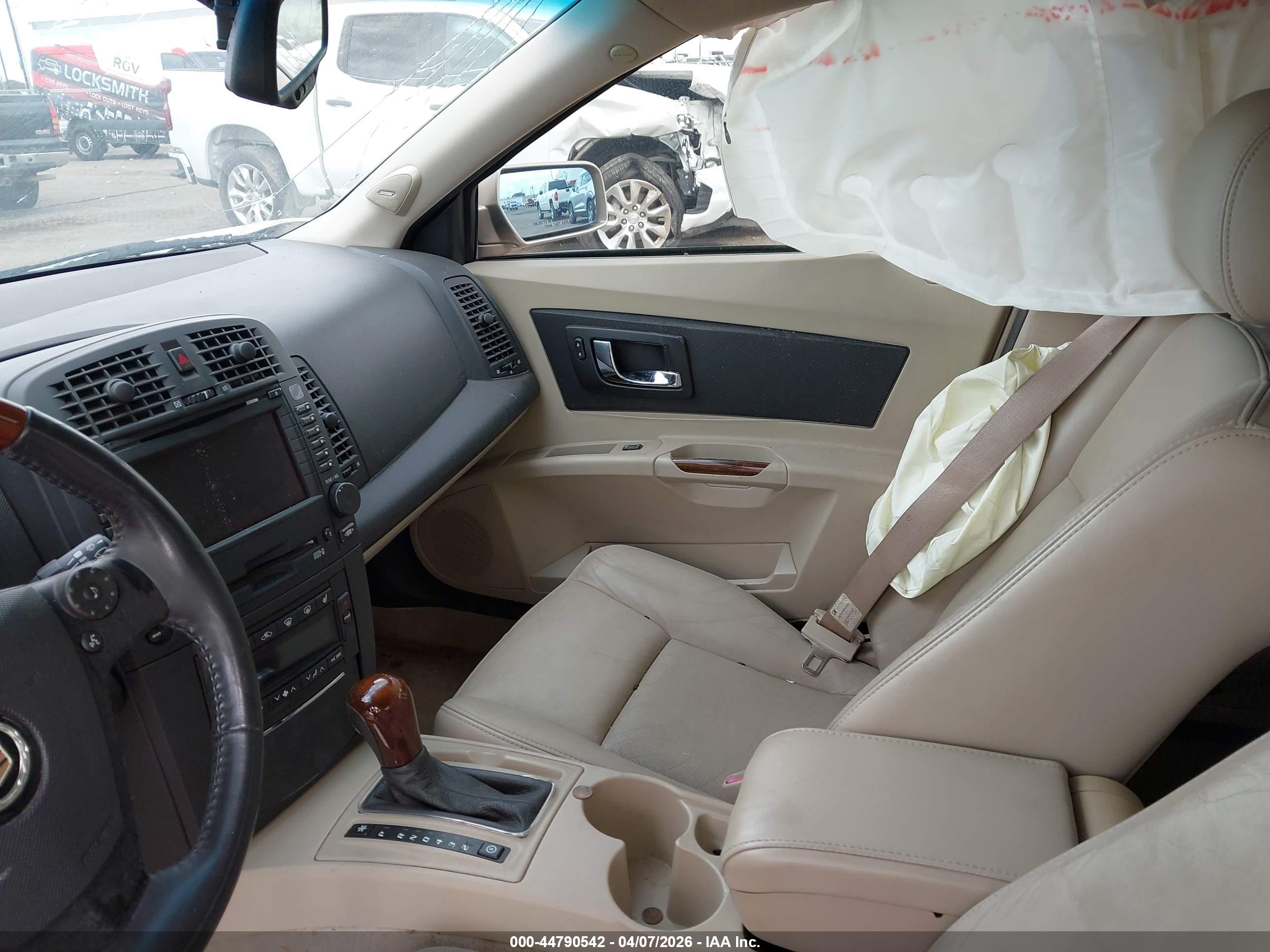CADILLAC CTS image 5