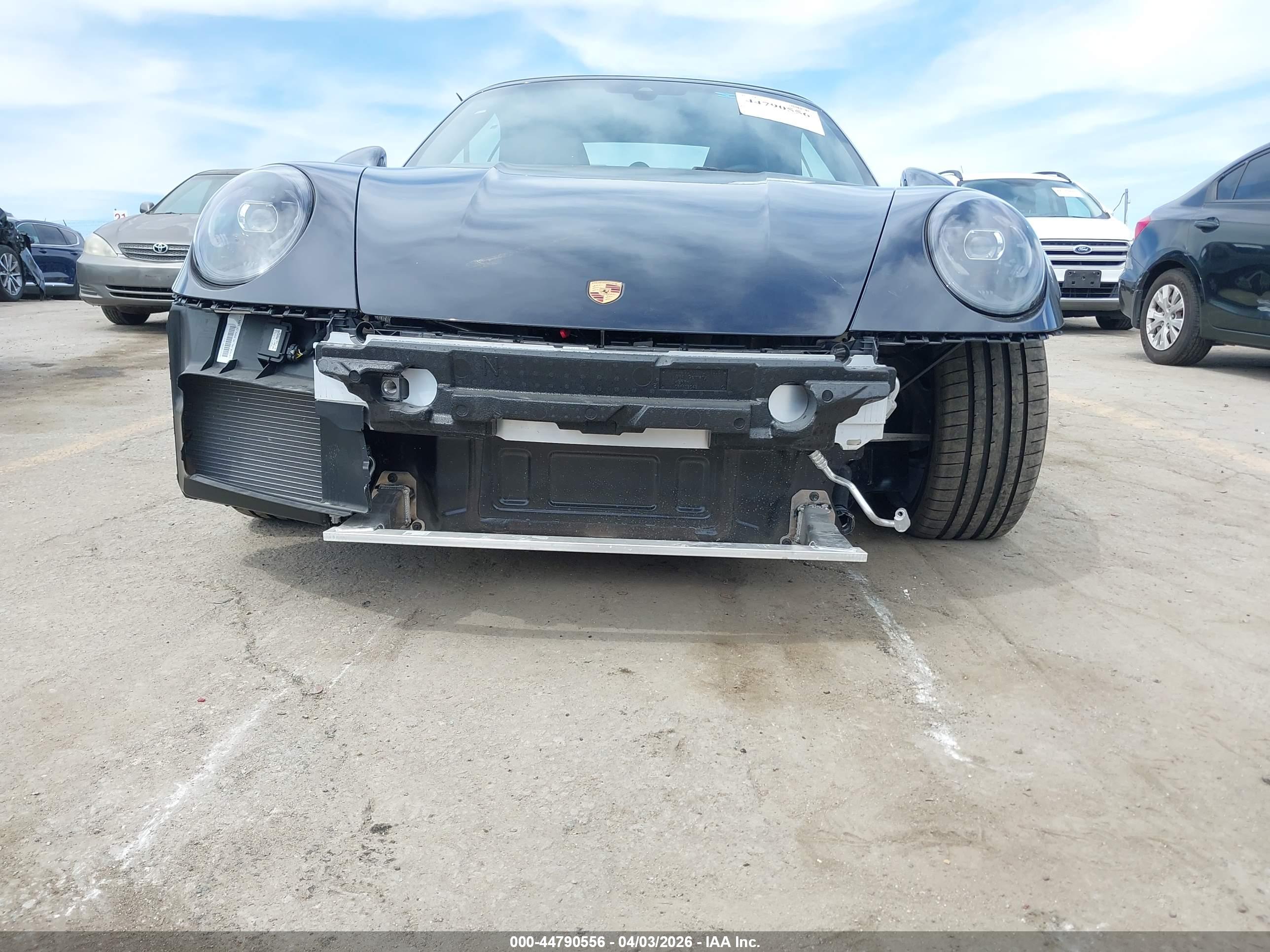 PORSCHE 911 image 6