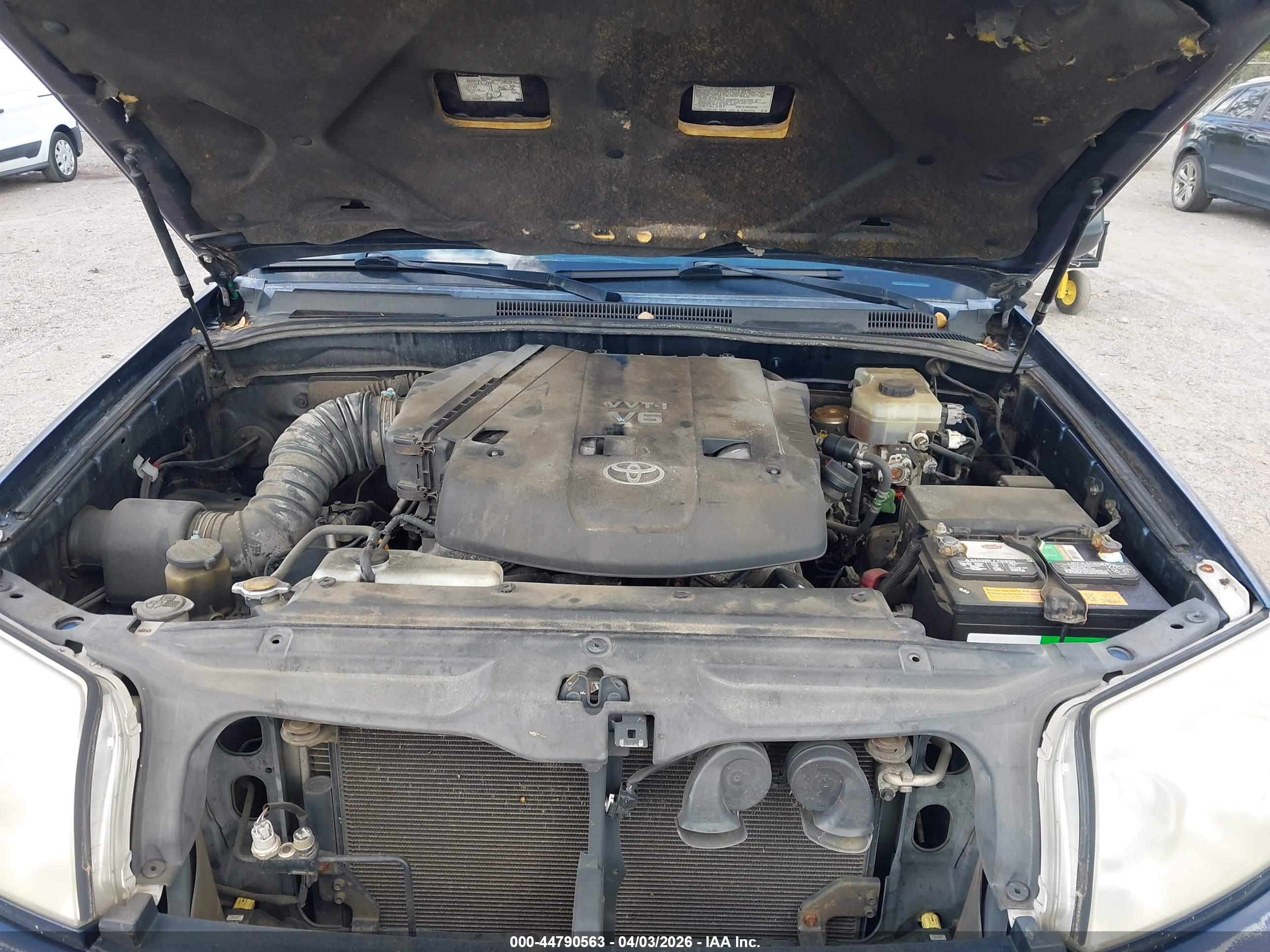 TOYOTA 4RUNNER image 10
