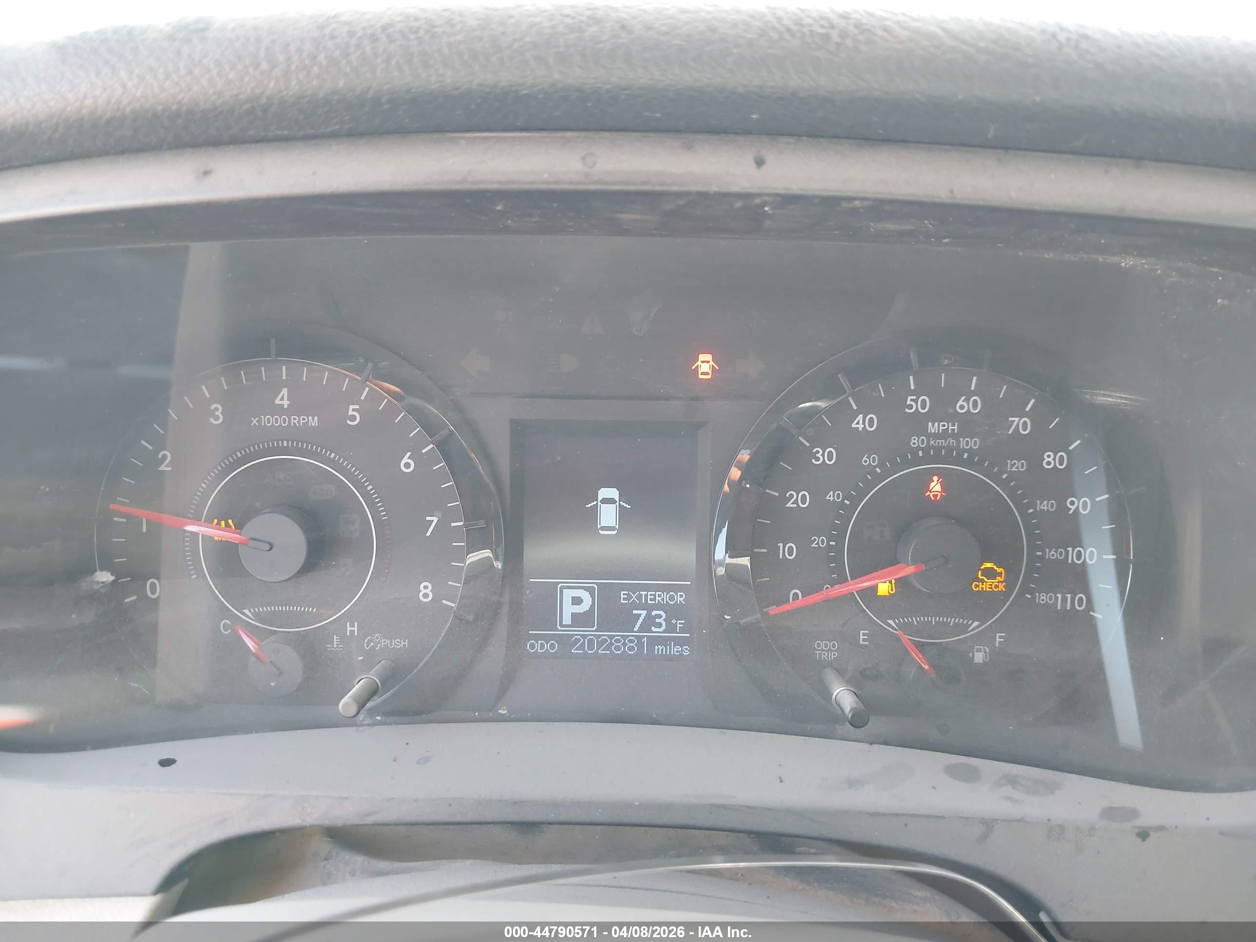 TOYOTA SIENNA image 7