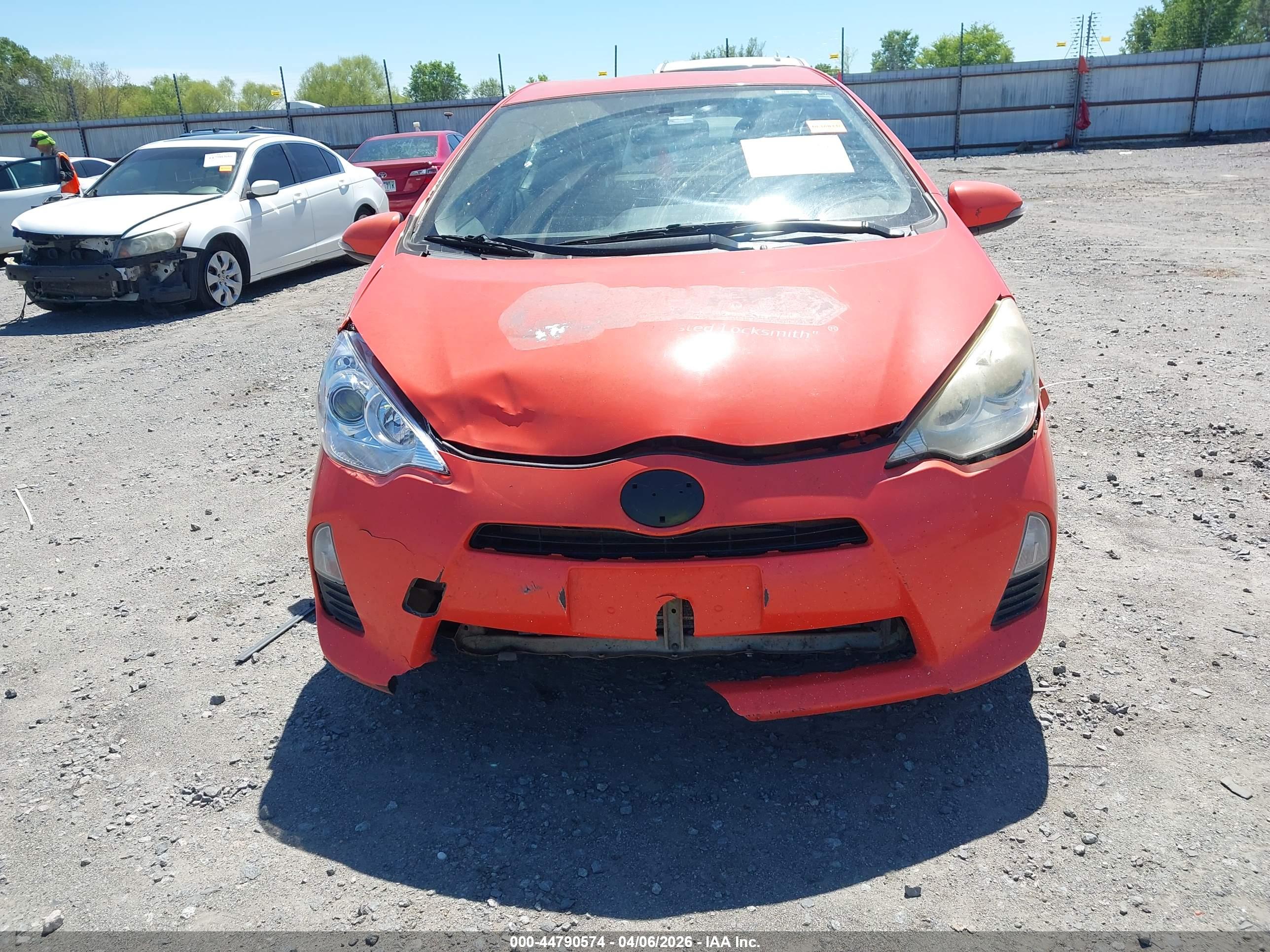 TOYOTA PRIUS image 6