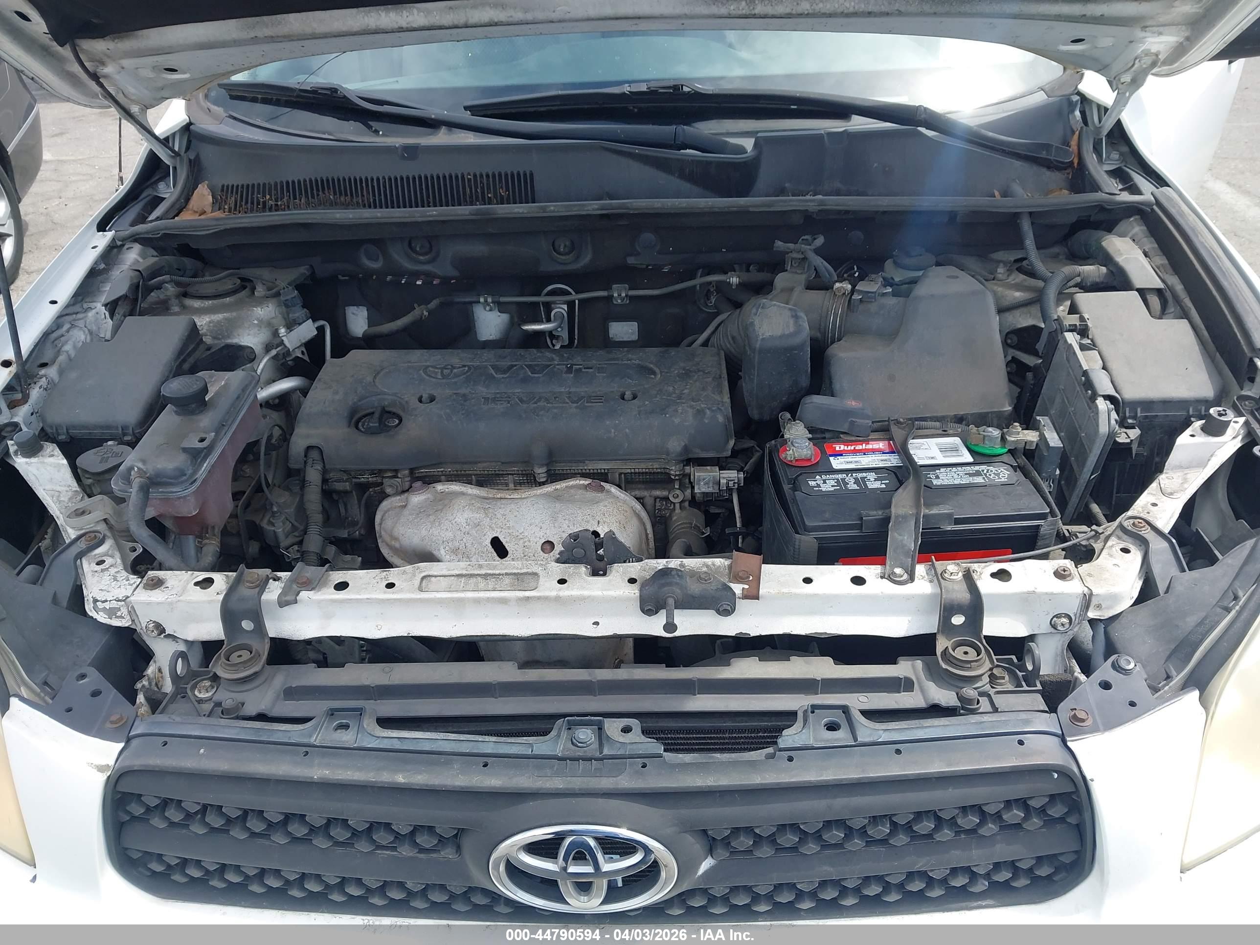 TOYOTA RAV4 image 10