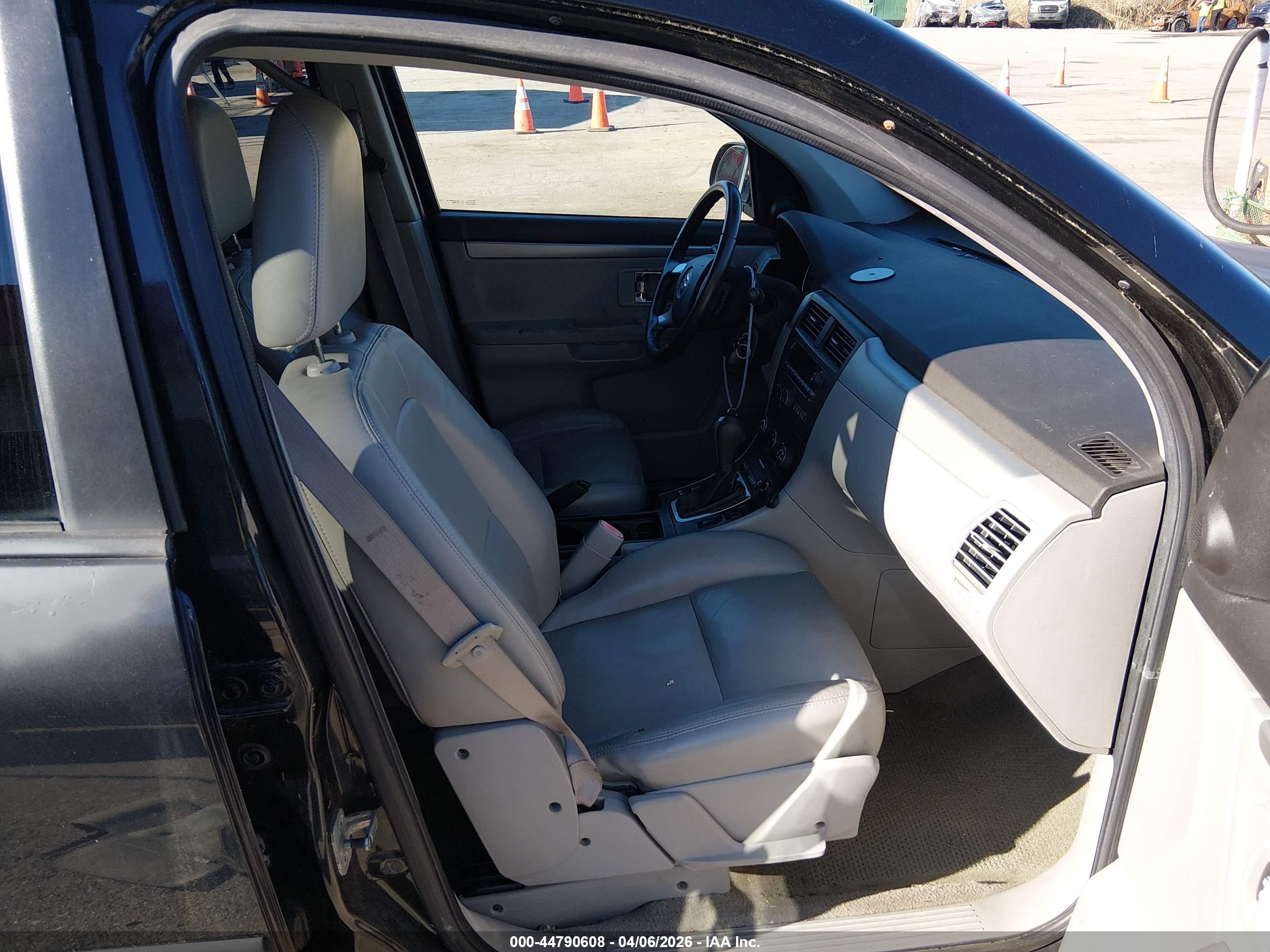 SUZUKI XL7 image 5