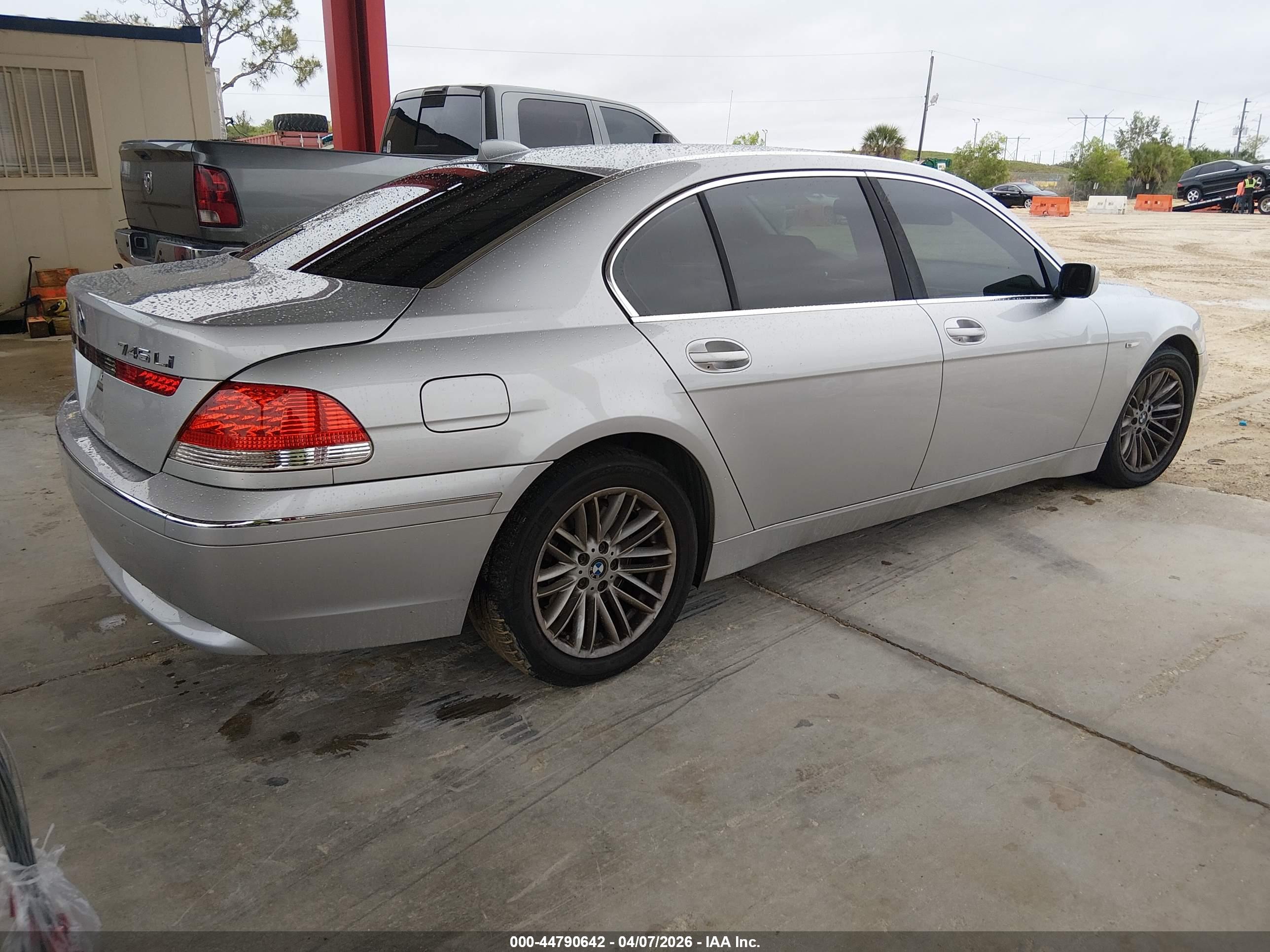 BMW 745LI image 4