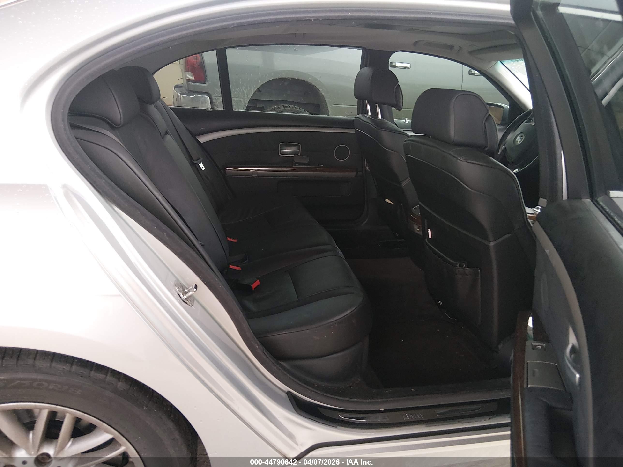 BMW 745LI image 8
