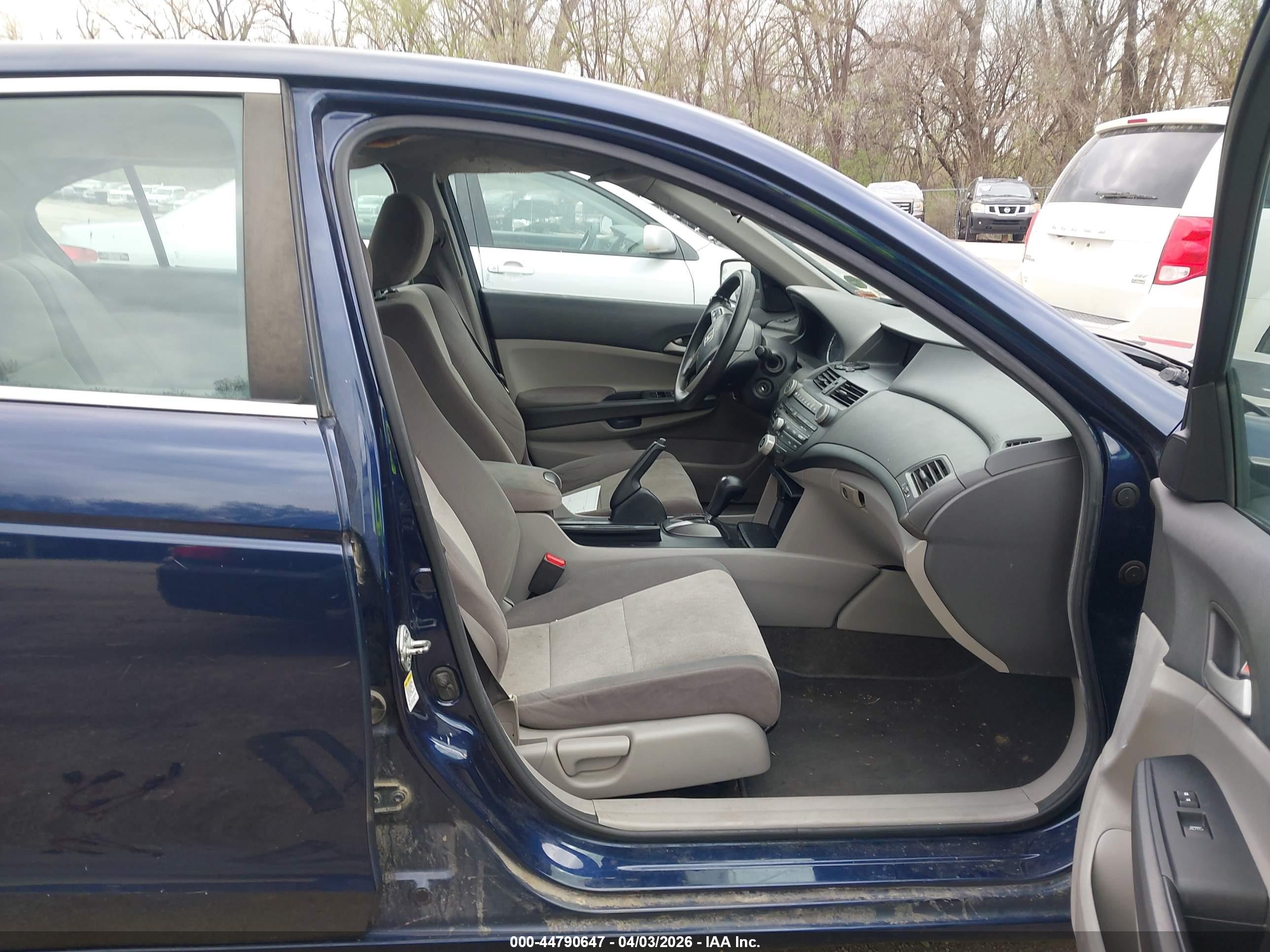 HONDA ACCORD image 5