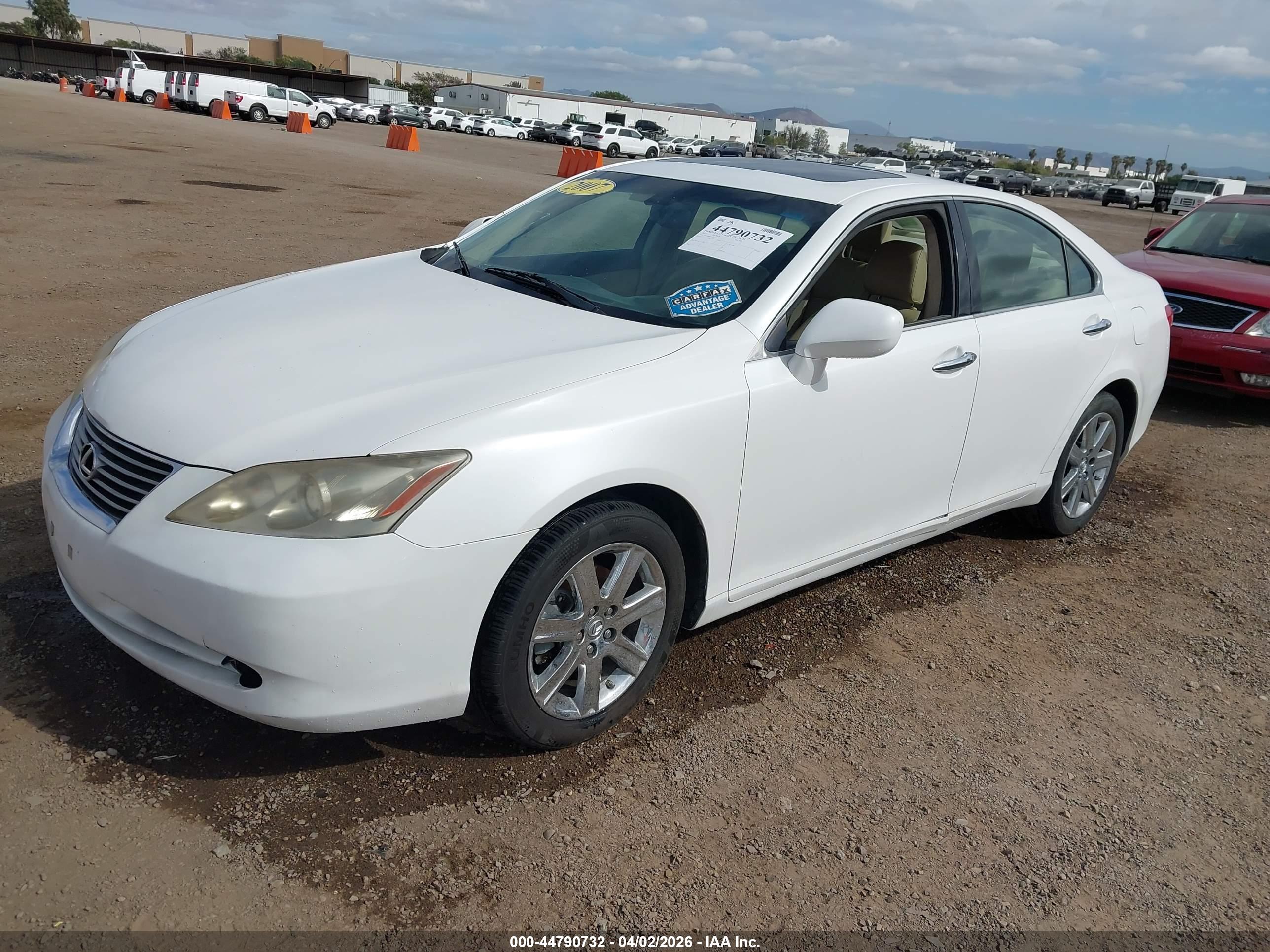 LEXUS ES image 2