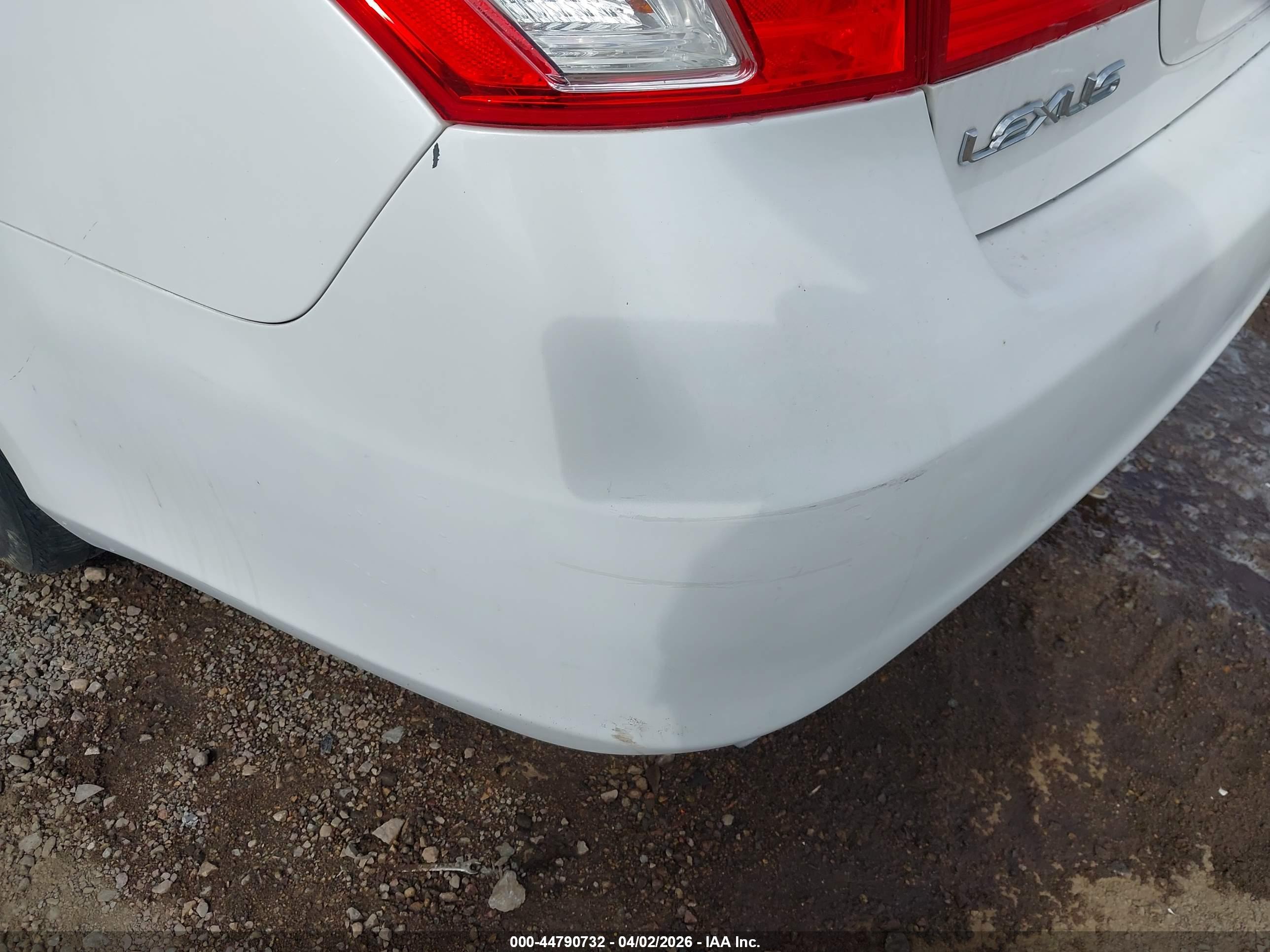 LEXUS ES image 6