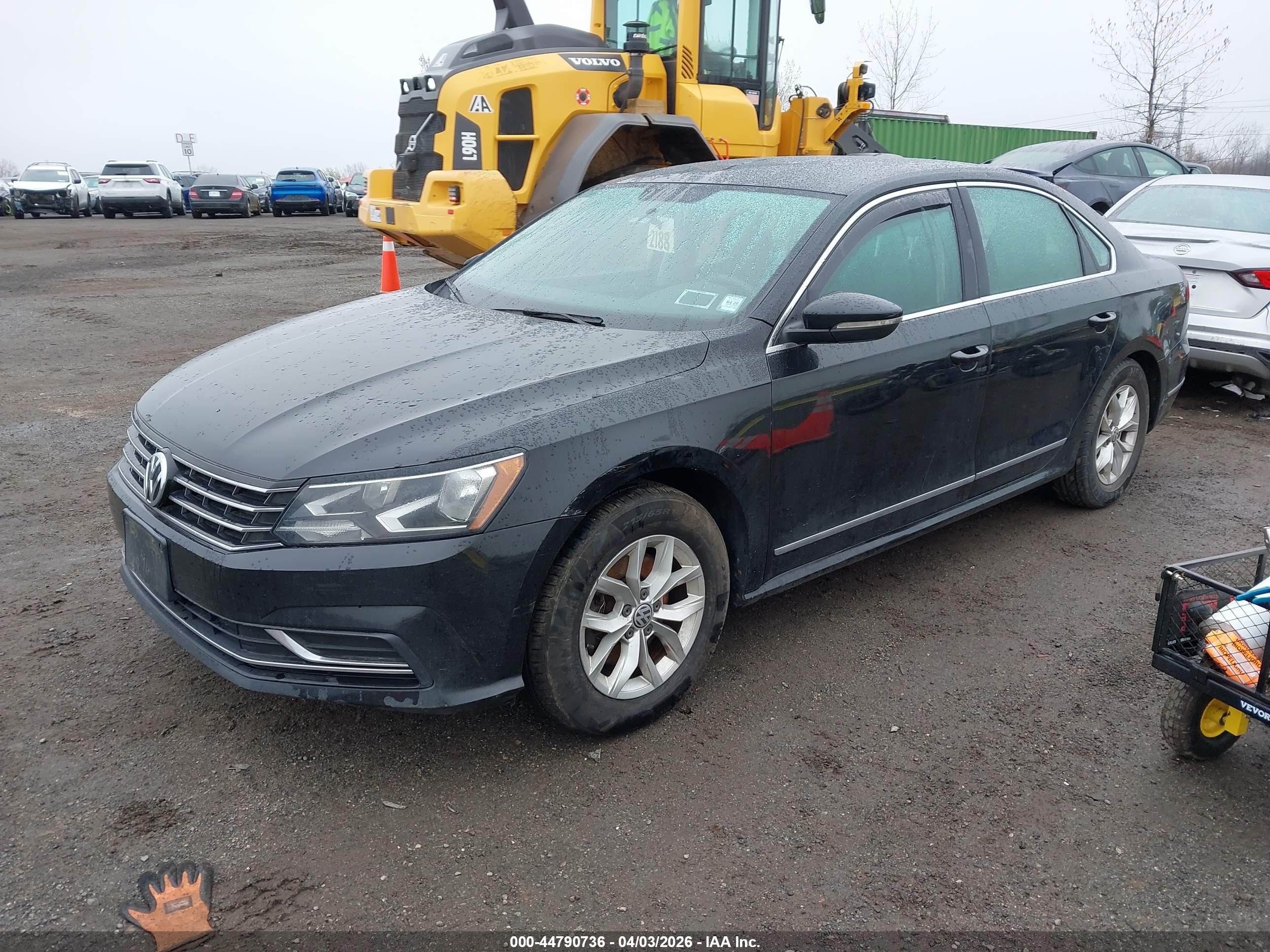 VOLKSWAGEN PASSAT image 2