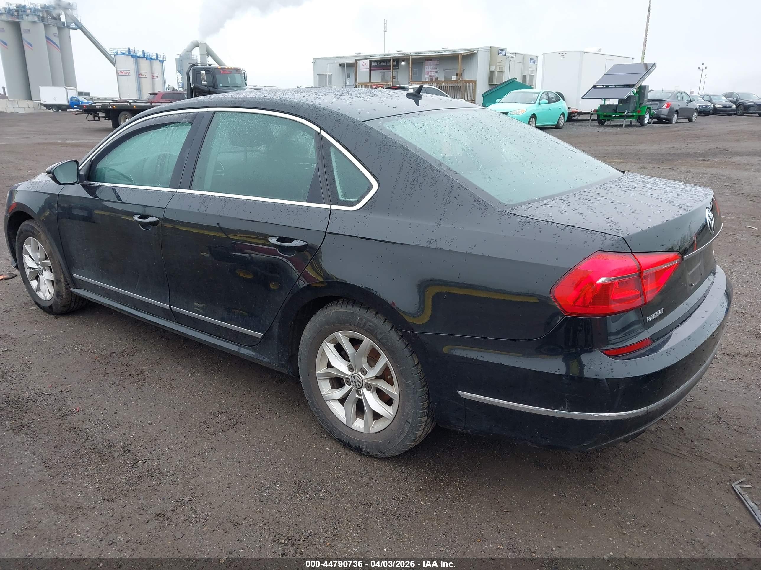 VOLKSWAGEN PASSAT image 3