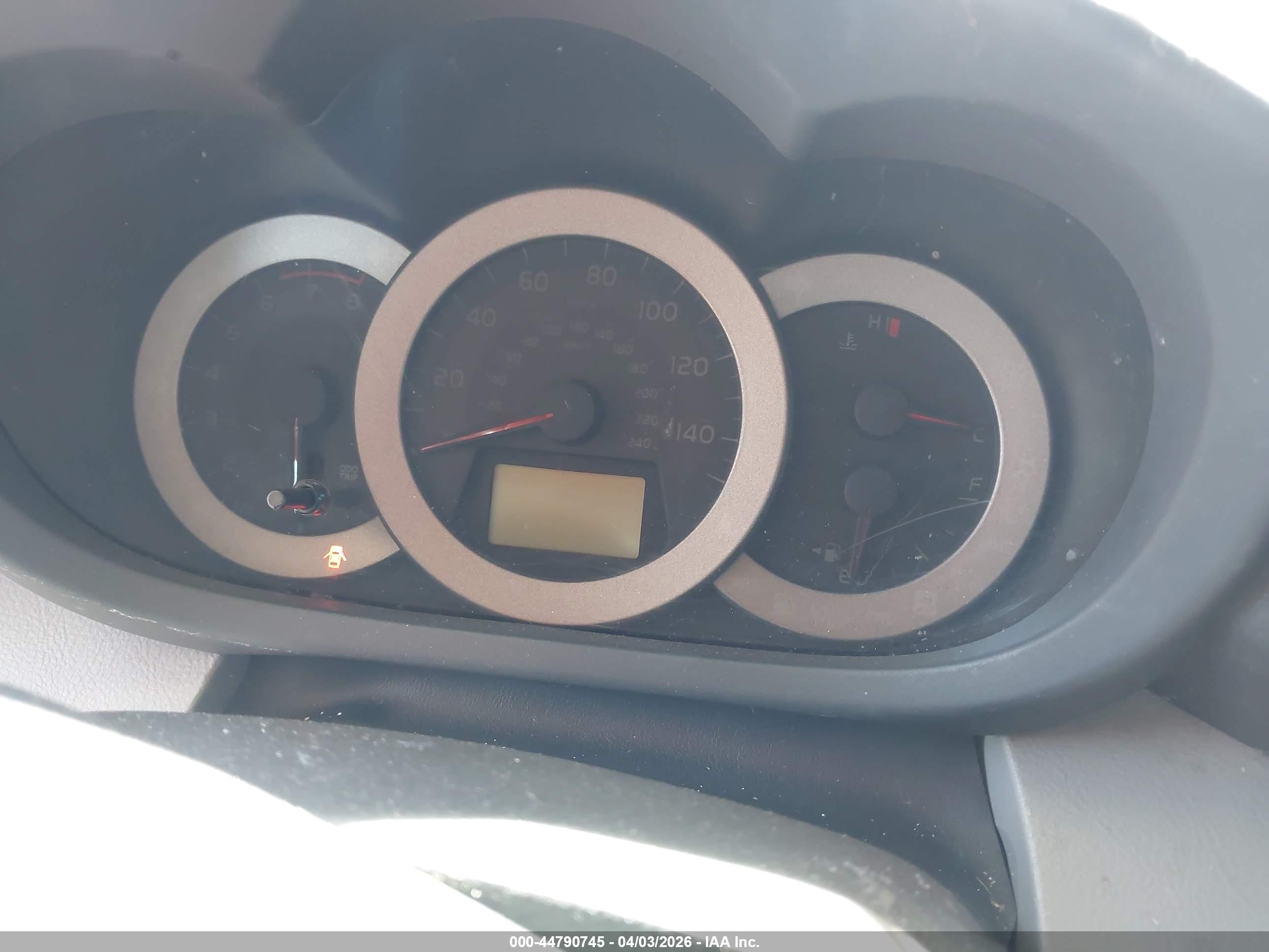 TOYOTA RAV4 image 7